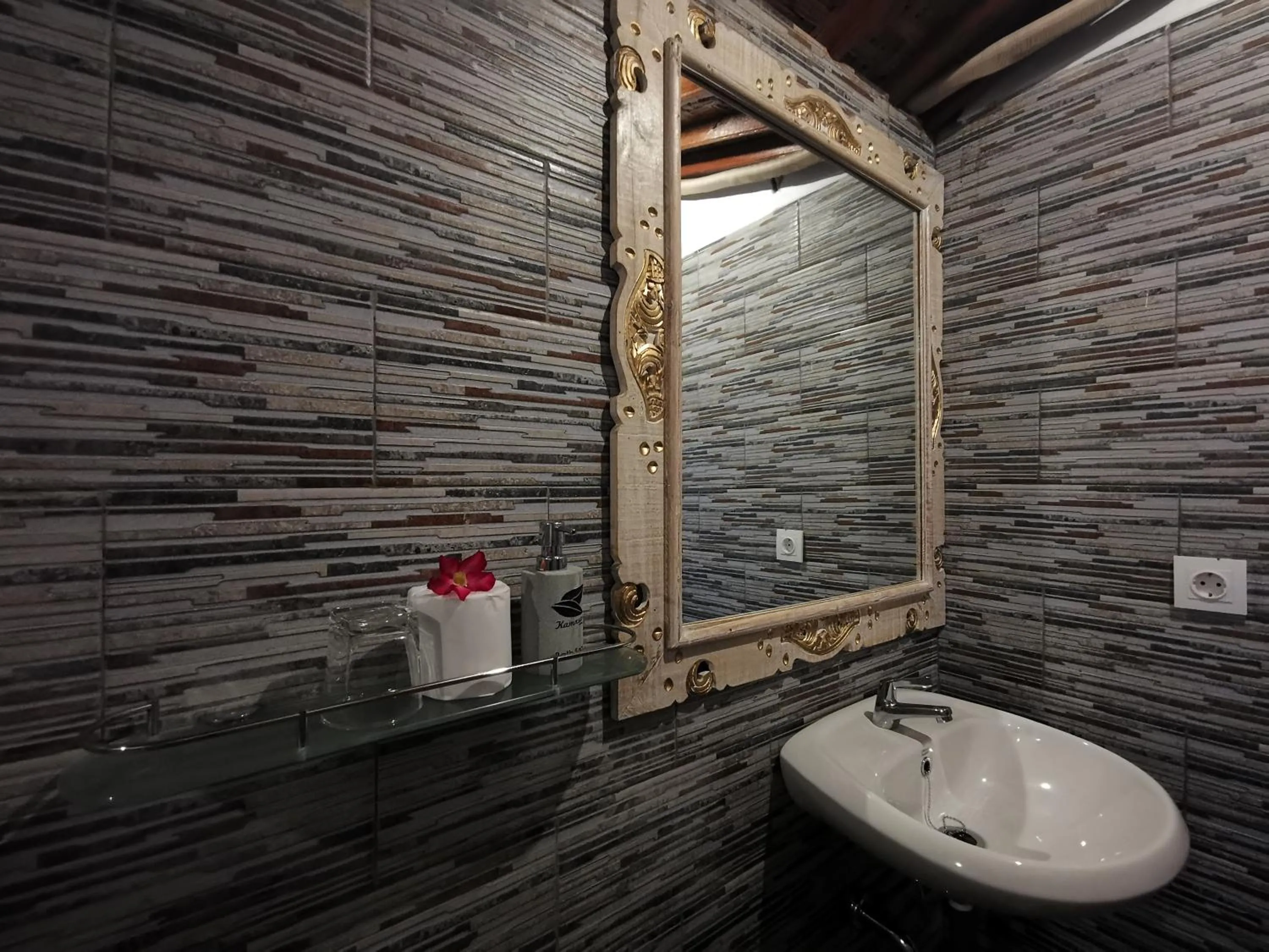 Bathroom in Kamasan Cottage By Reccoma