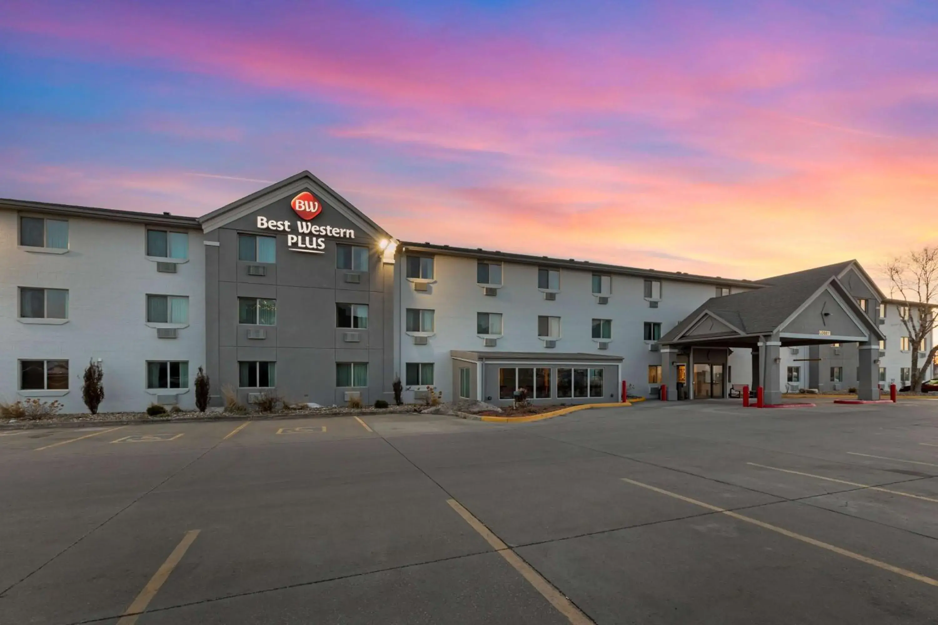 Property building in Best Western Plus Altoona Inn Property building in Best Western Plus Altoona Inn