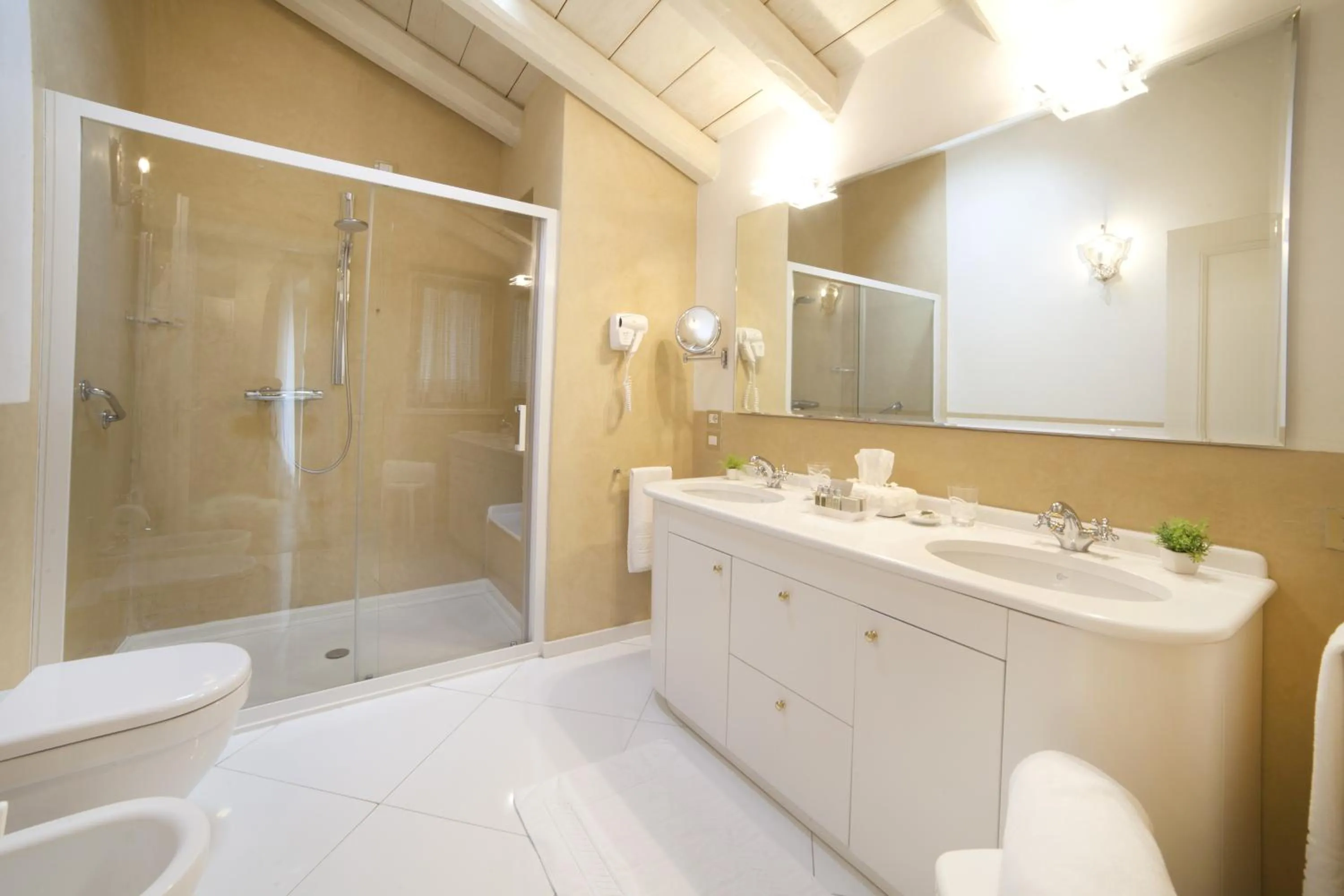 Shower in Relais Fra' Lorenzo