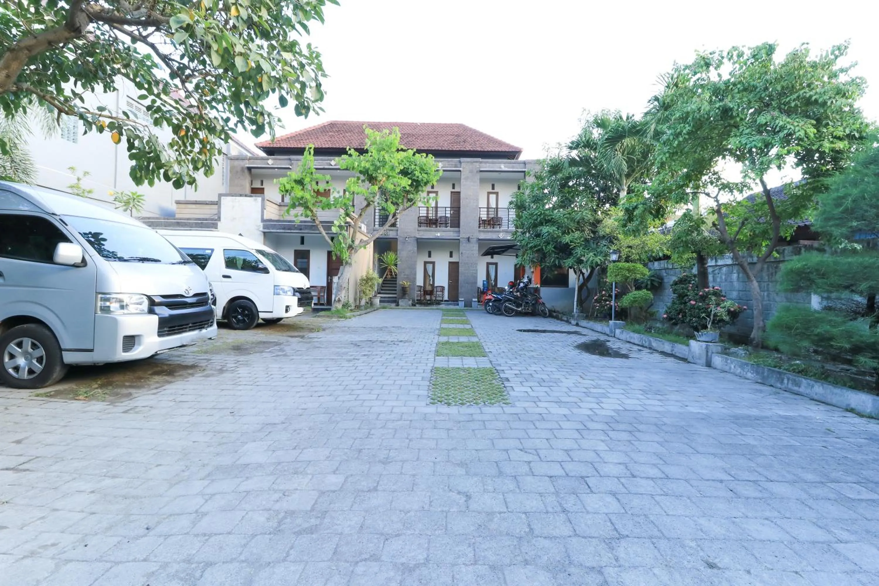 Facade/entrance in Hotel Warta Putra
