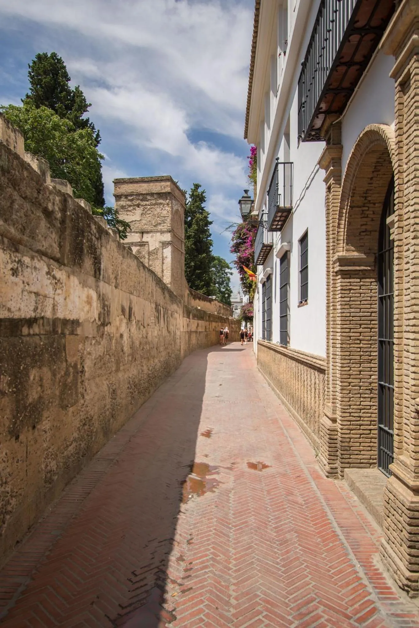 Neighbourhood in Oriental Apartment Gardens Views 2 pax