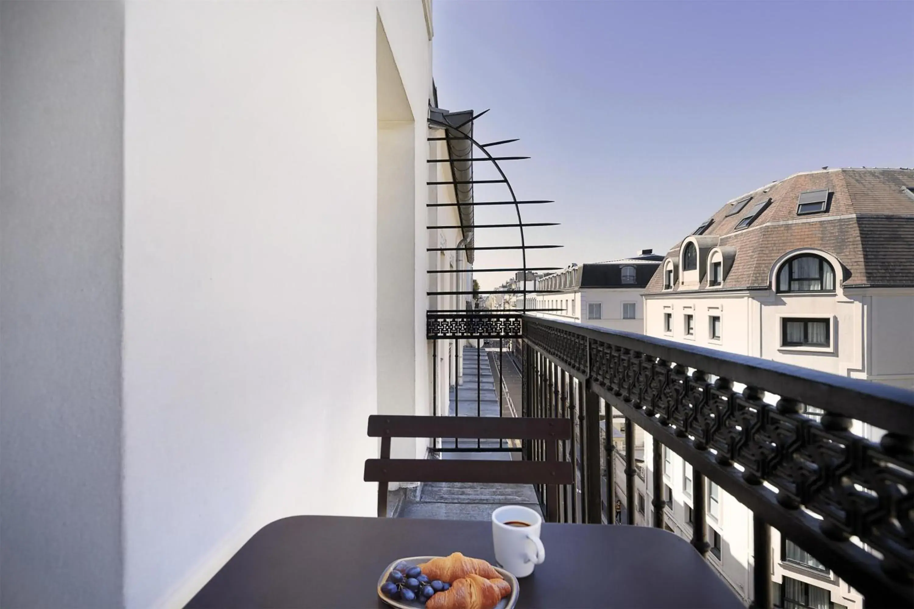 Bedroom in Best Western Aramis Saint Germain Bedroom in Best Western Aramis Saint Germain