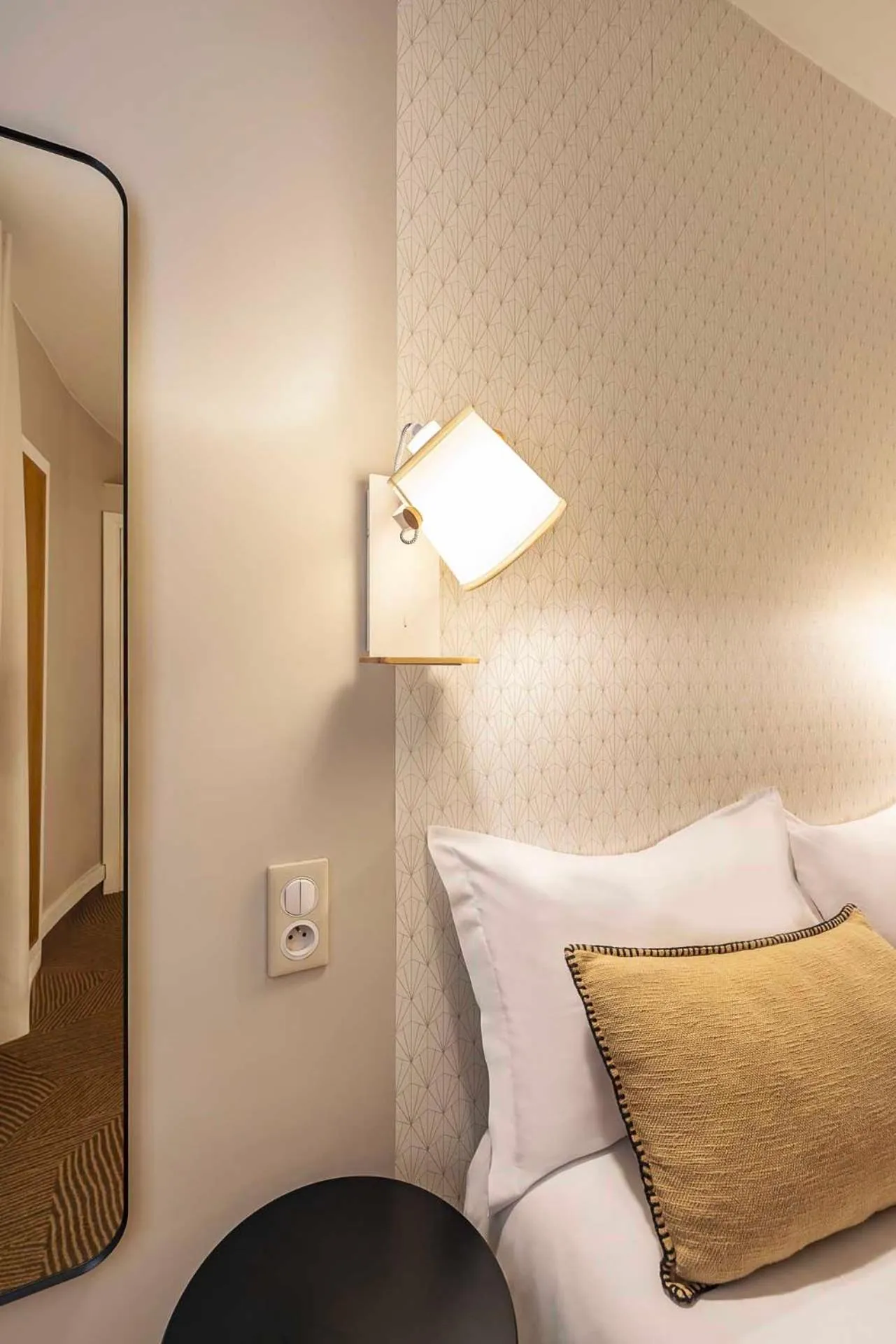 Bed in Best Western Aramis Saint Germain