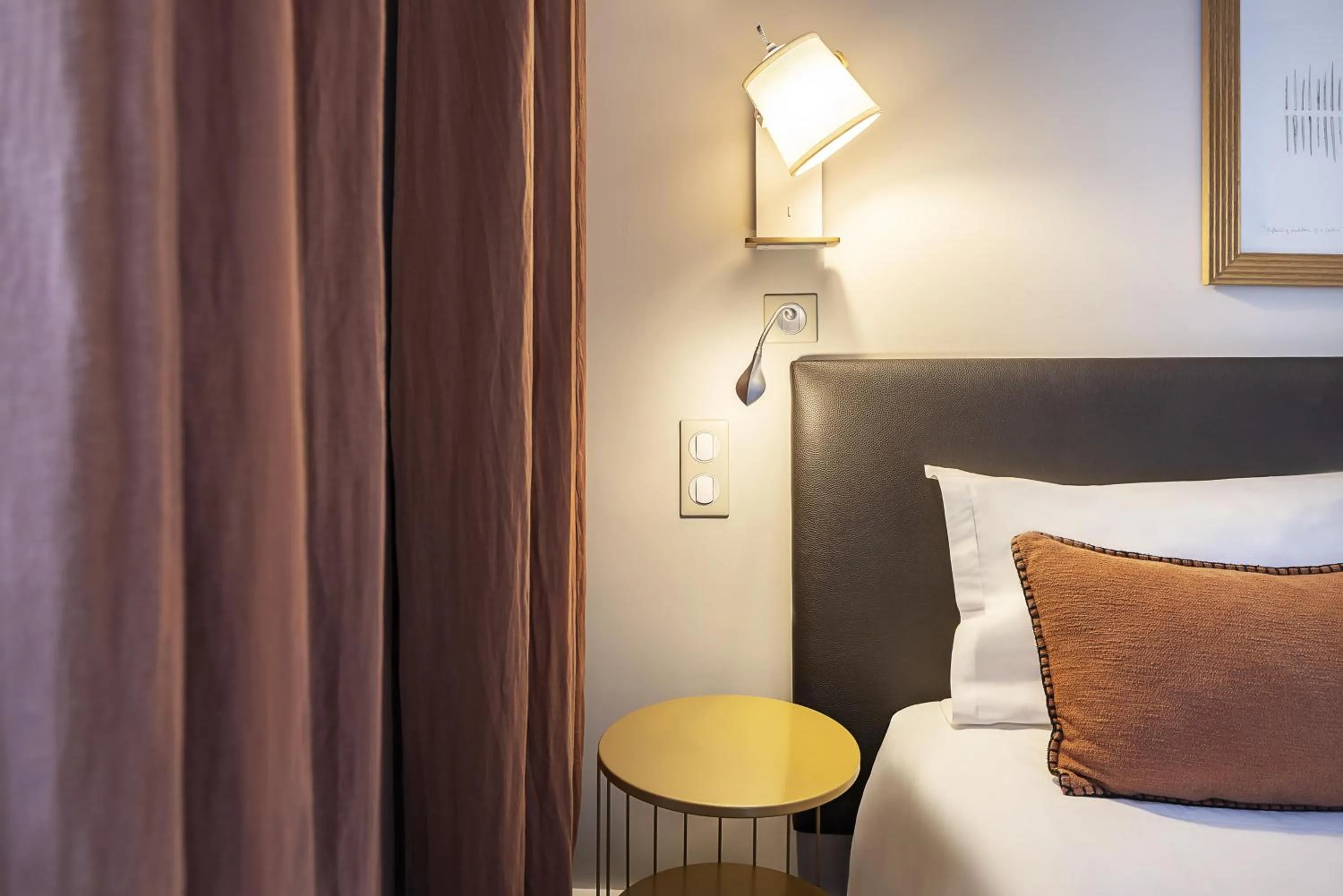 Bedroom, Bed in Best Western Aramis Saint Germain