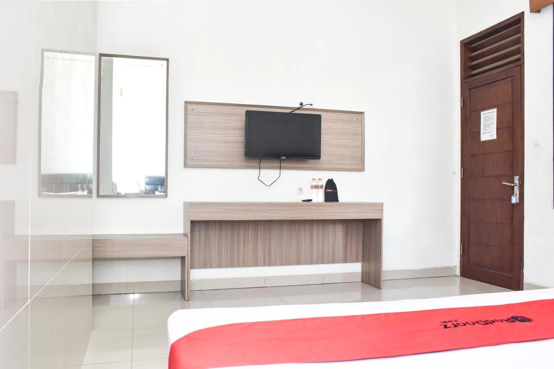 Bedroom, Bed in RedDoorz near Alun Alun Wonosobo