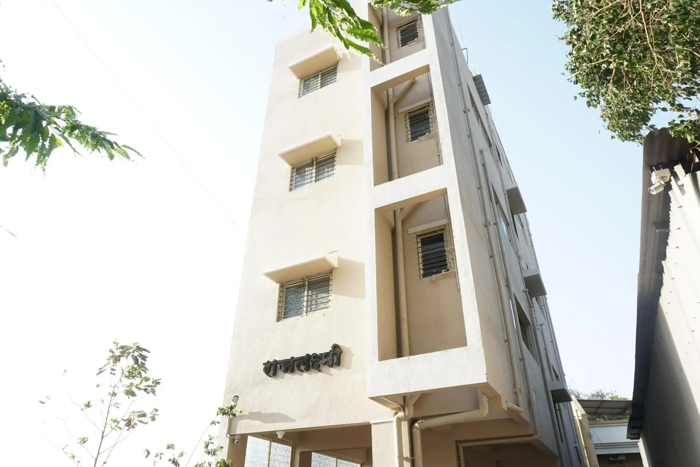 Facade/entrance in Hotel O Arusai Facade/entrance in Hotel O Arusai