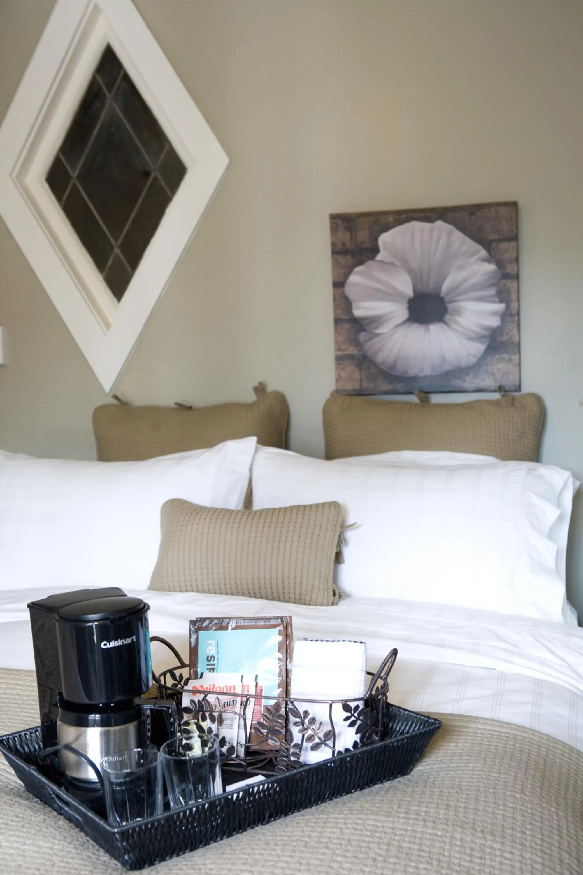 Coffee/tea facilities in The Ivy on Parker Guest House