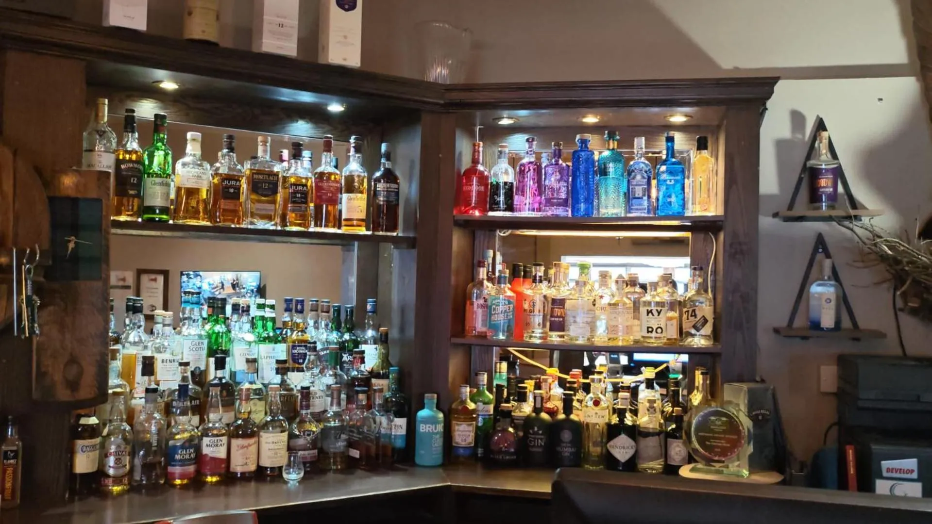 Lounge or bar in Chieftain Hotel