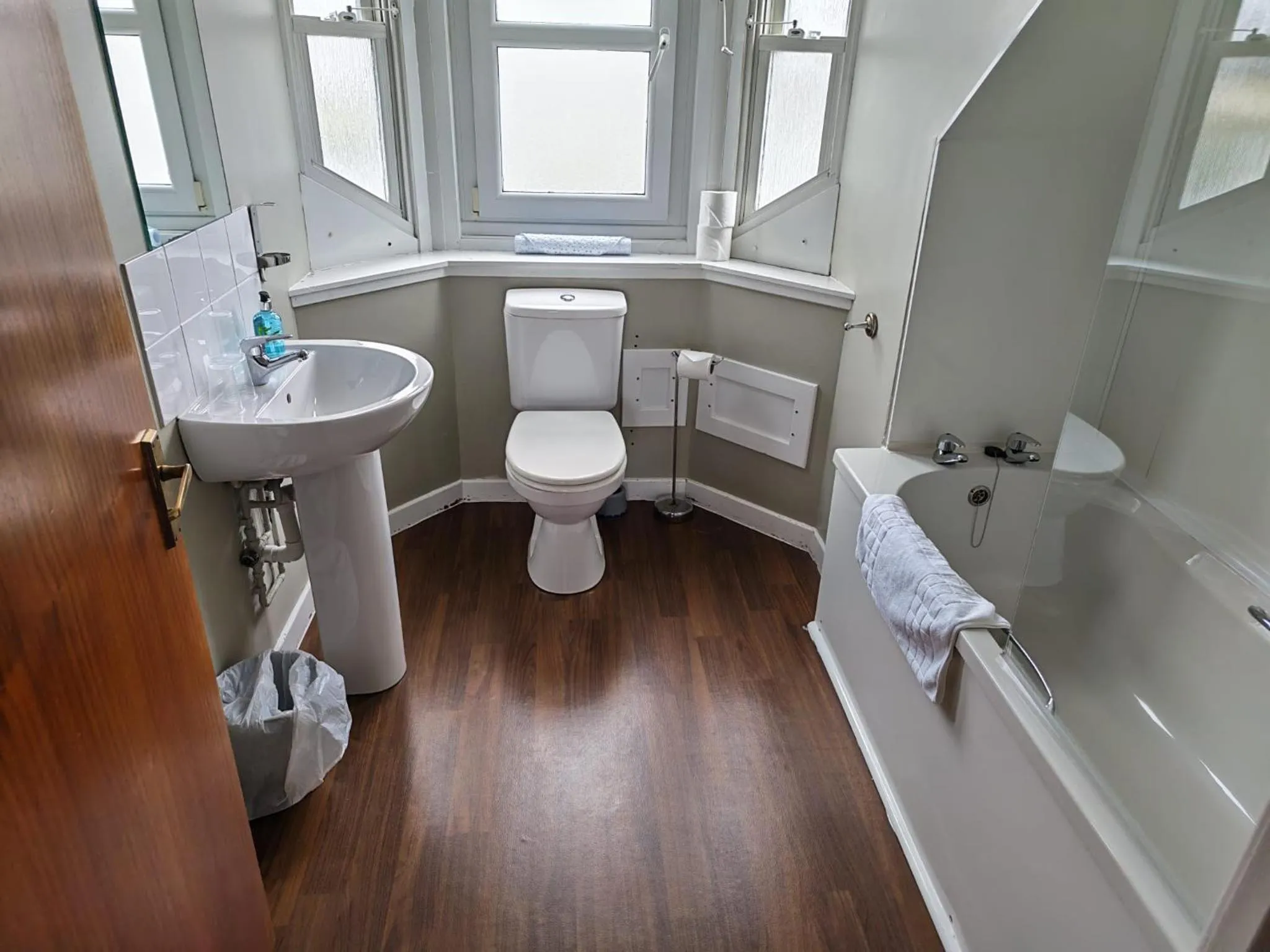 Shower in Chieftain Hotel