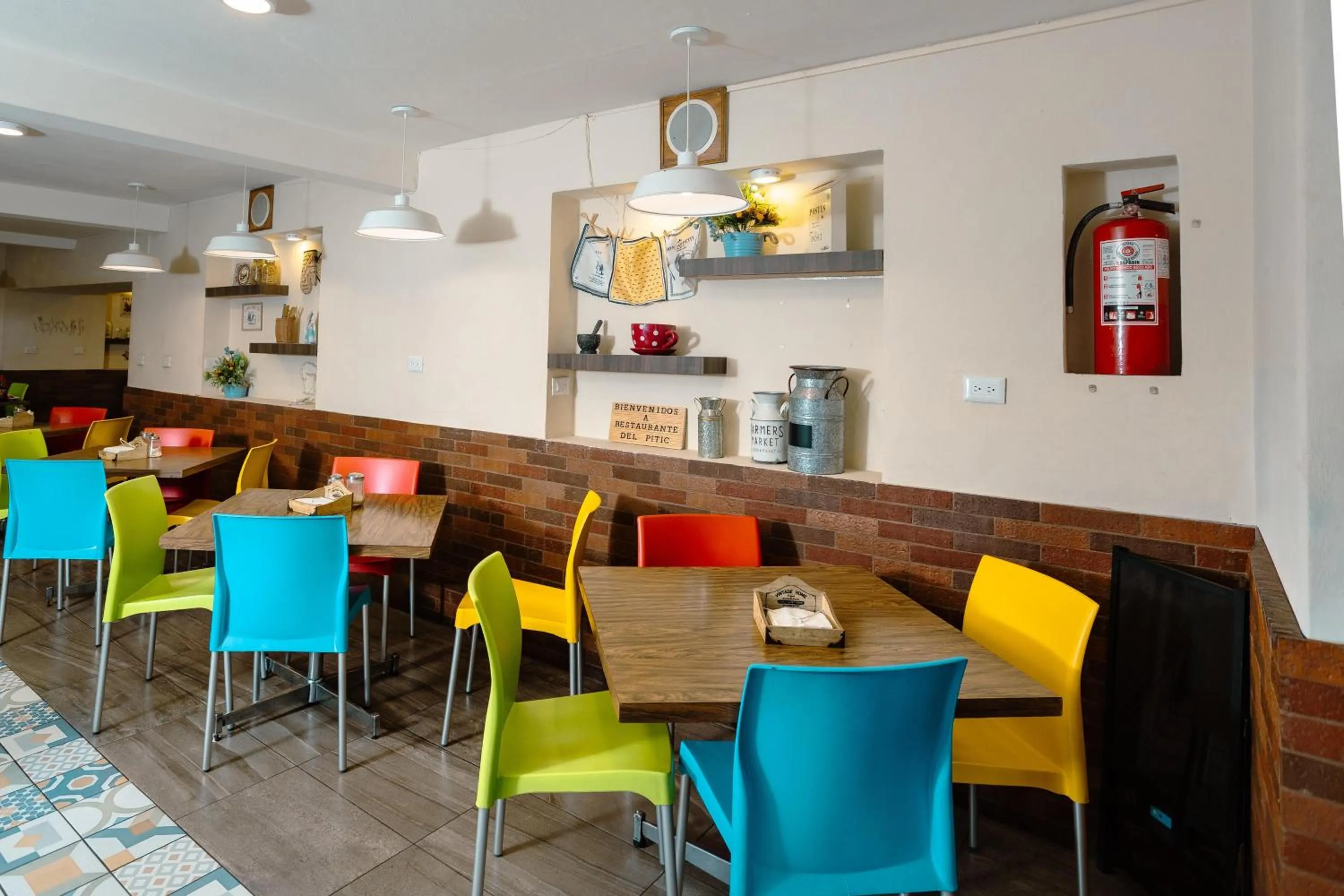 Restaurant/places to eat in Hotel Suites Kino