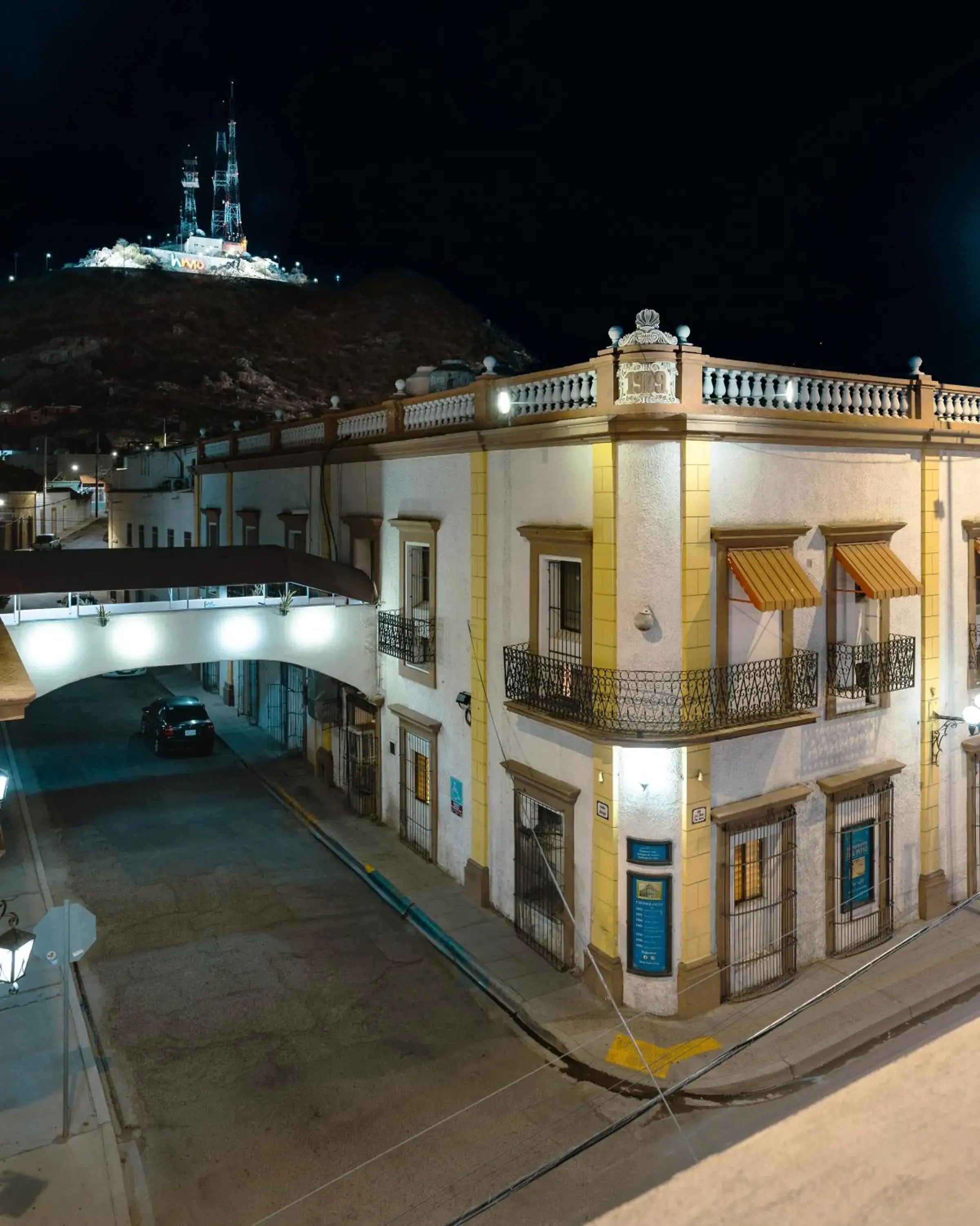 Property building in Hotel Suites Kino Property building in Hotel Suites Kino