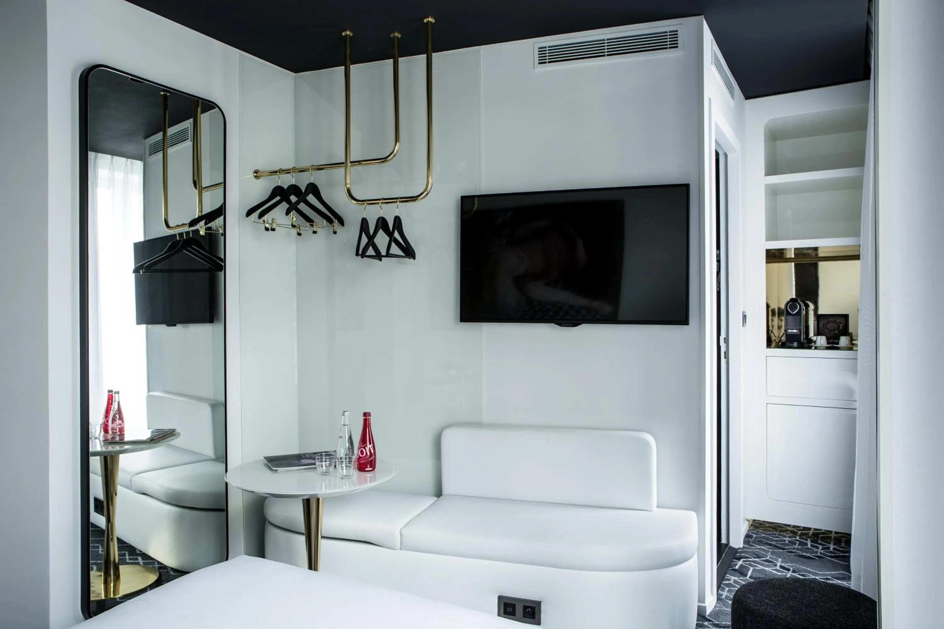 TV and multimedia in Le Général Hôtel