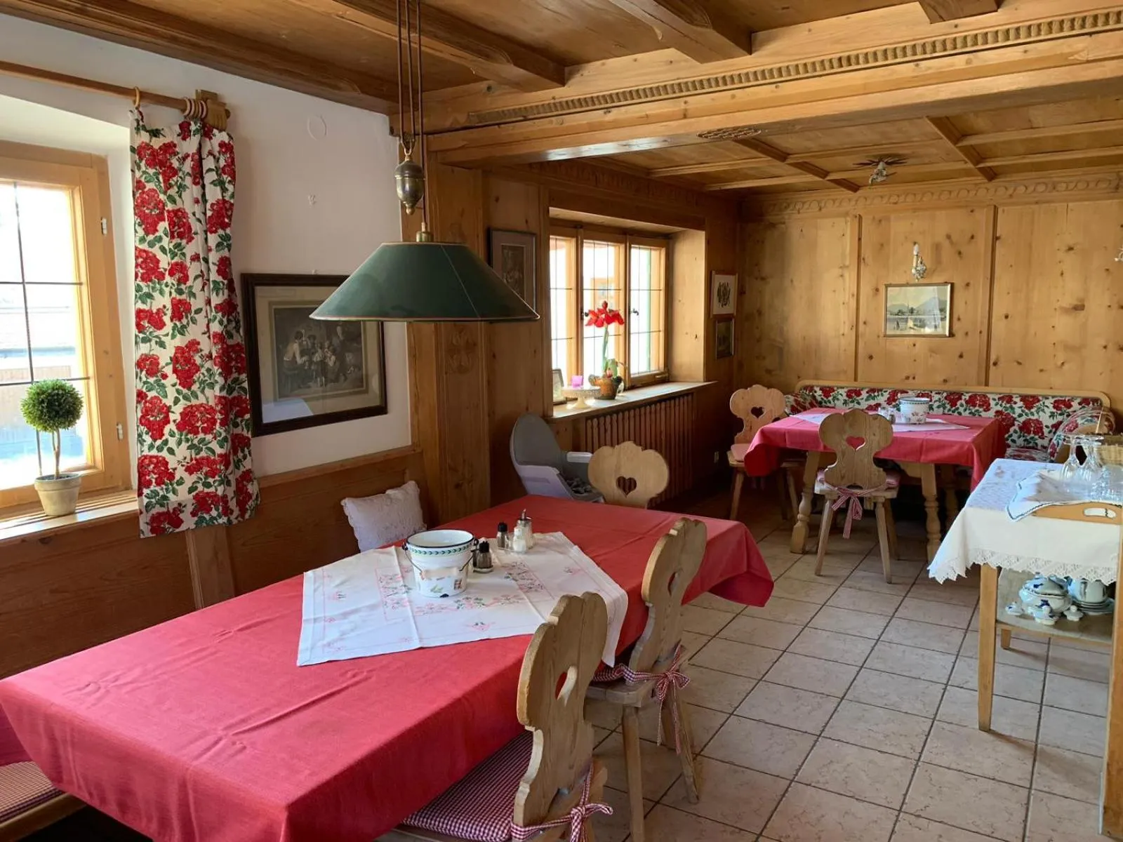 Breakfast in Haus Kaiser