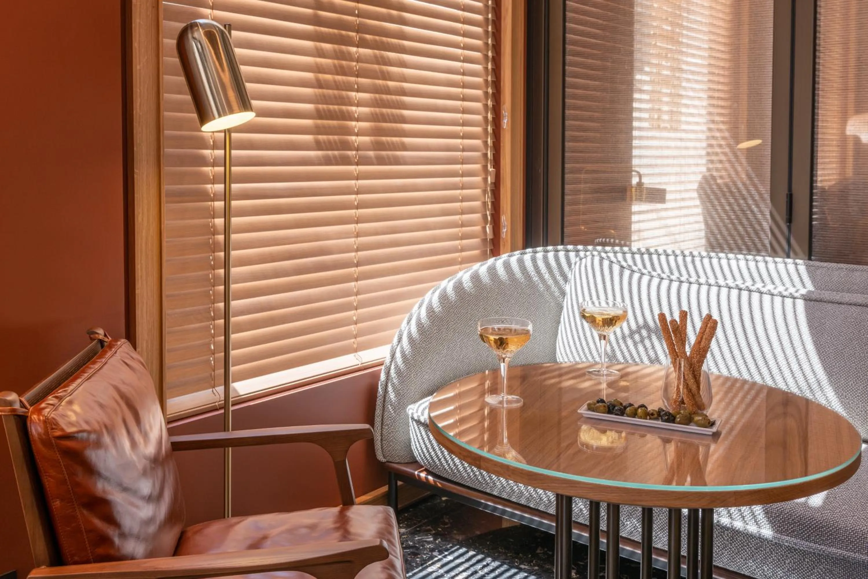 Lounge or bar in Hotel Yllen Eiffel