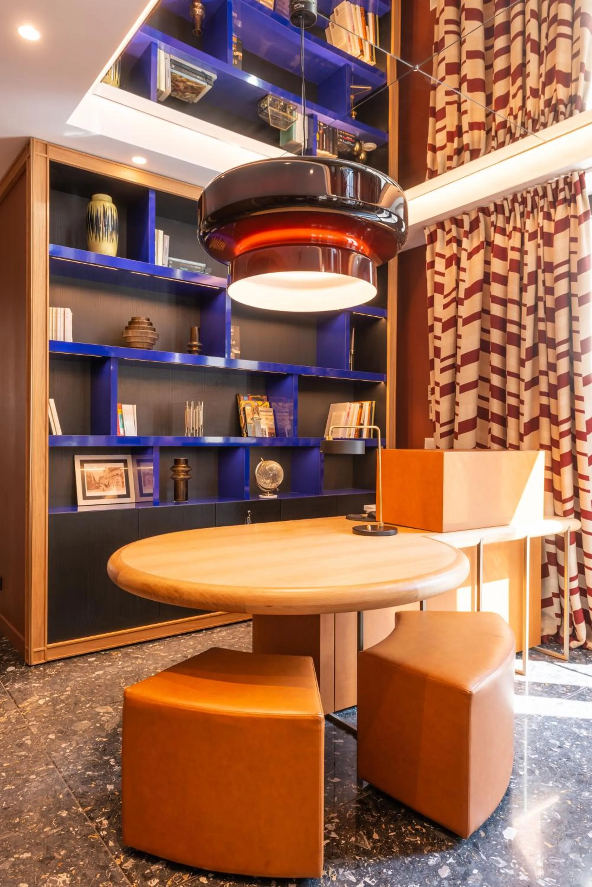 Lobby or reception in Hotel Yllen Eiffel