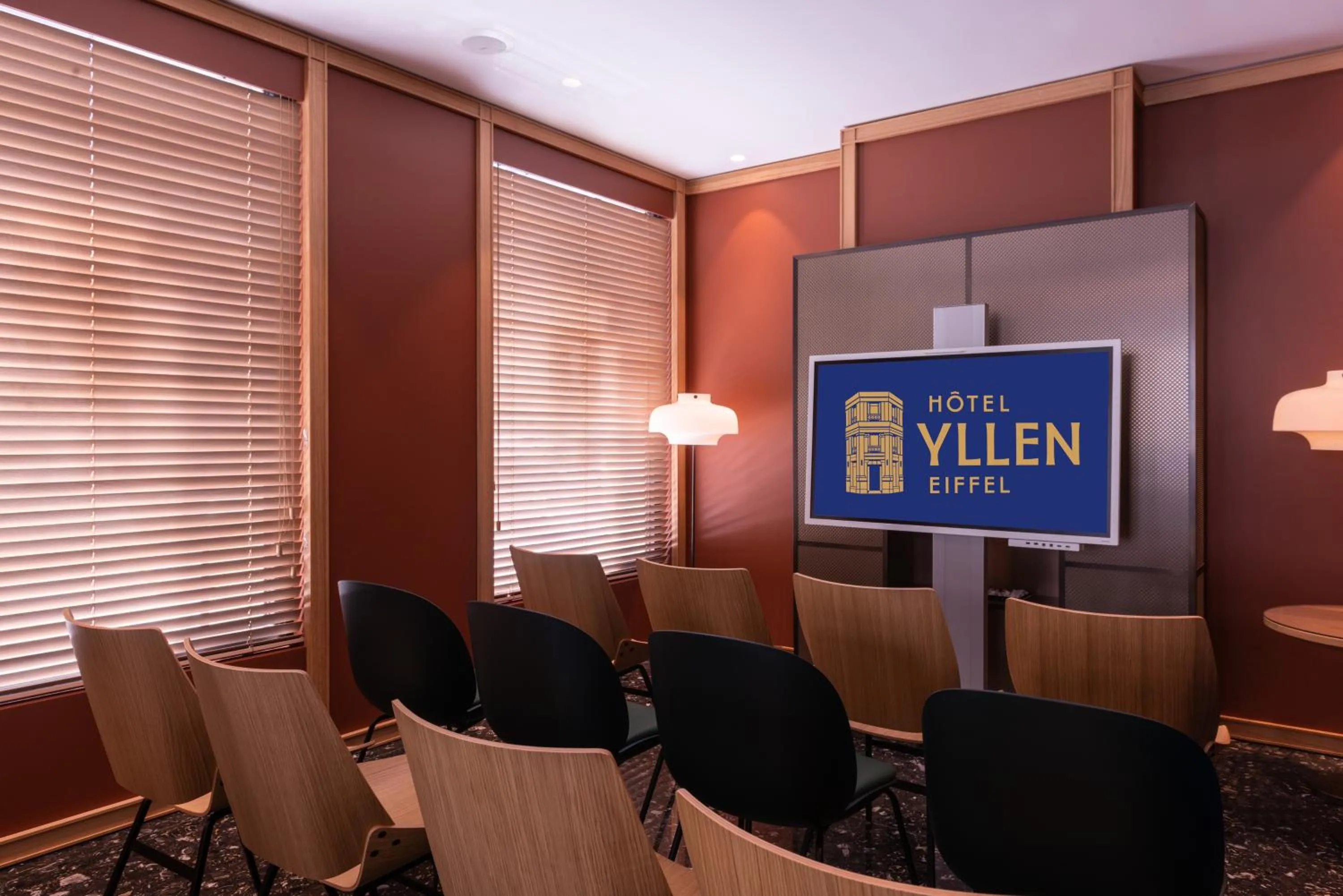 Meeting/conference room in Hotel Yllen Eiffel