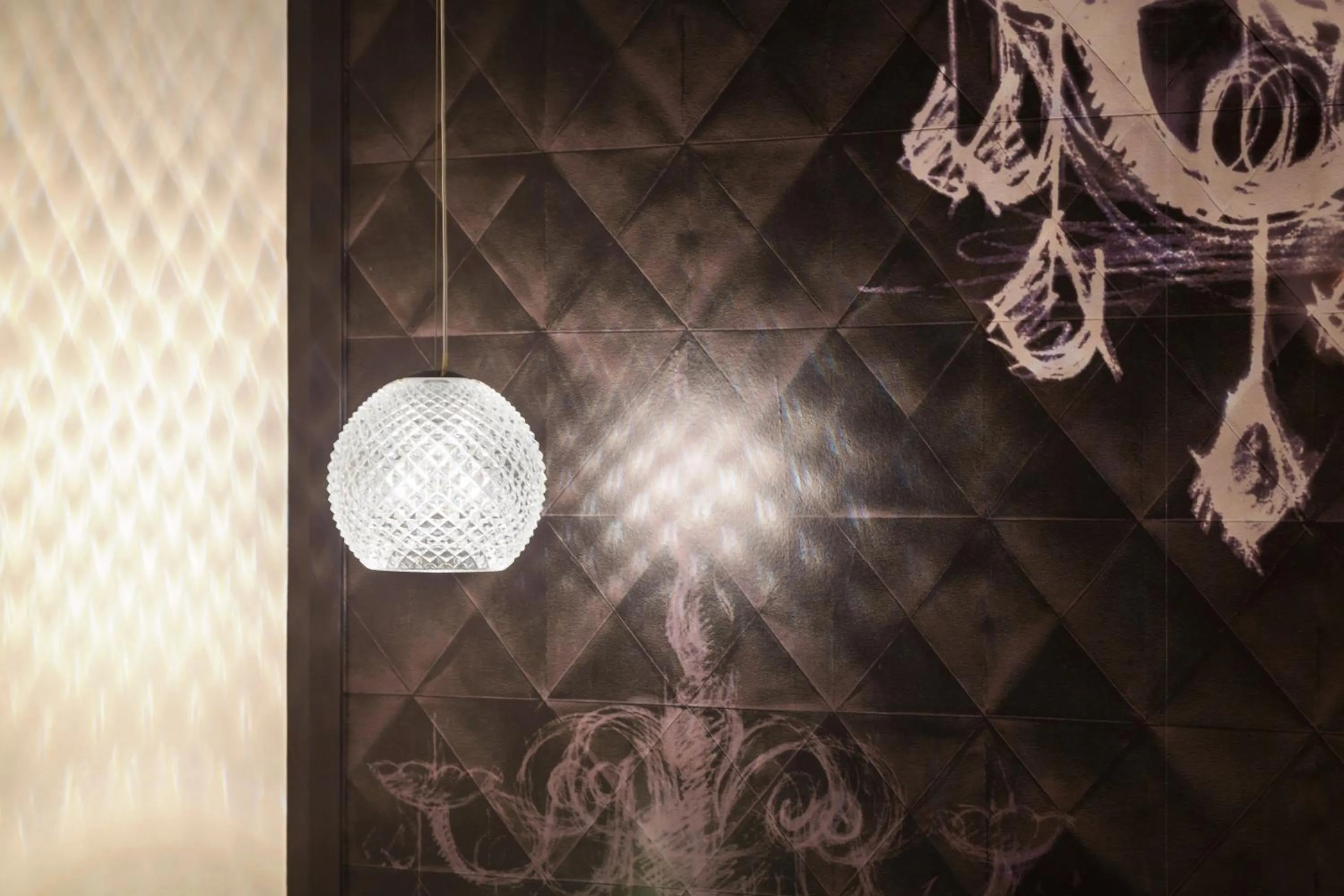 Decorative detail in Hotel Yllen Eiffel