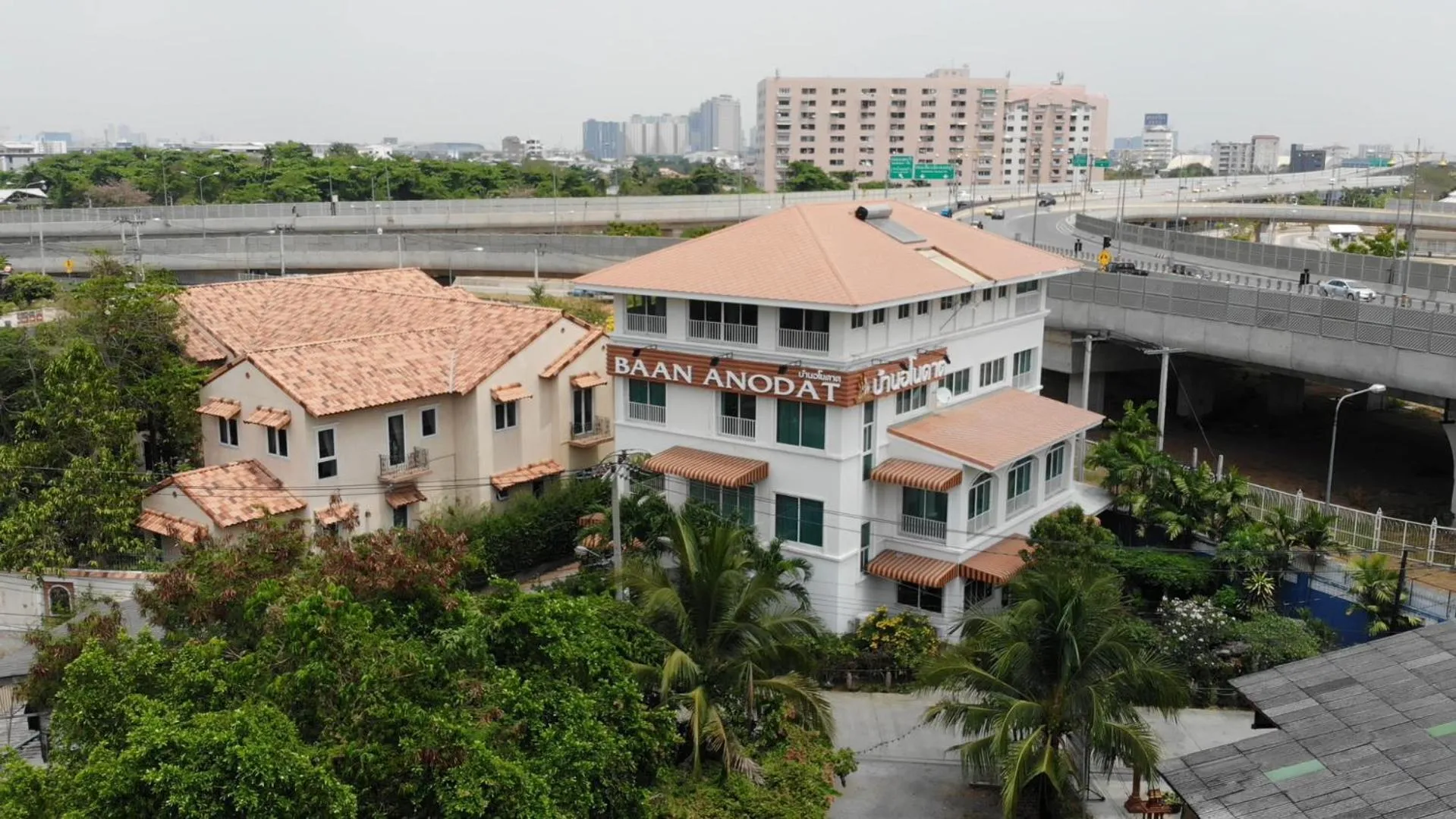Neighbourhood in Baan Anodat