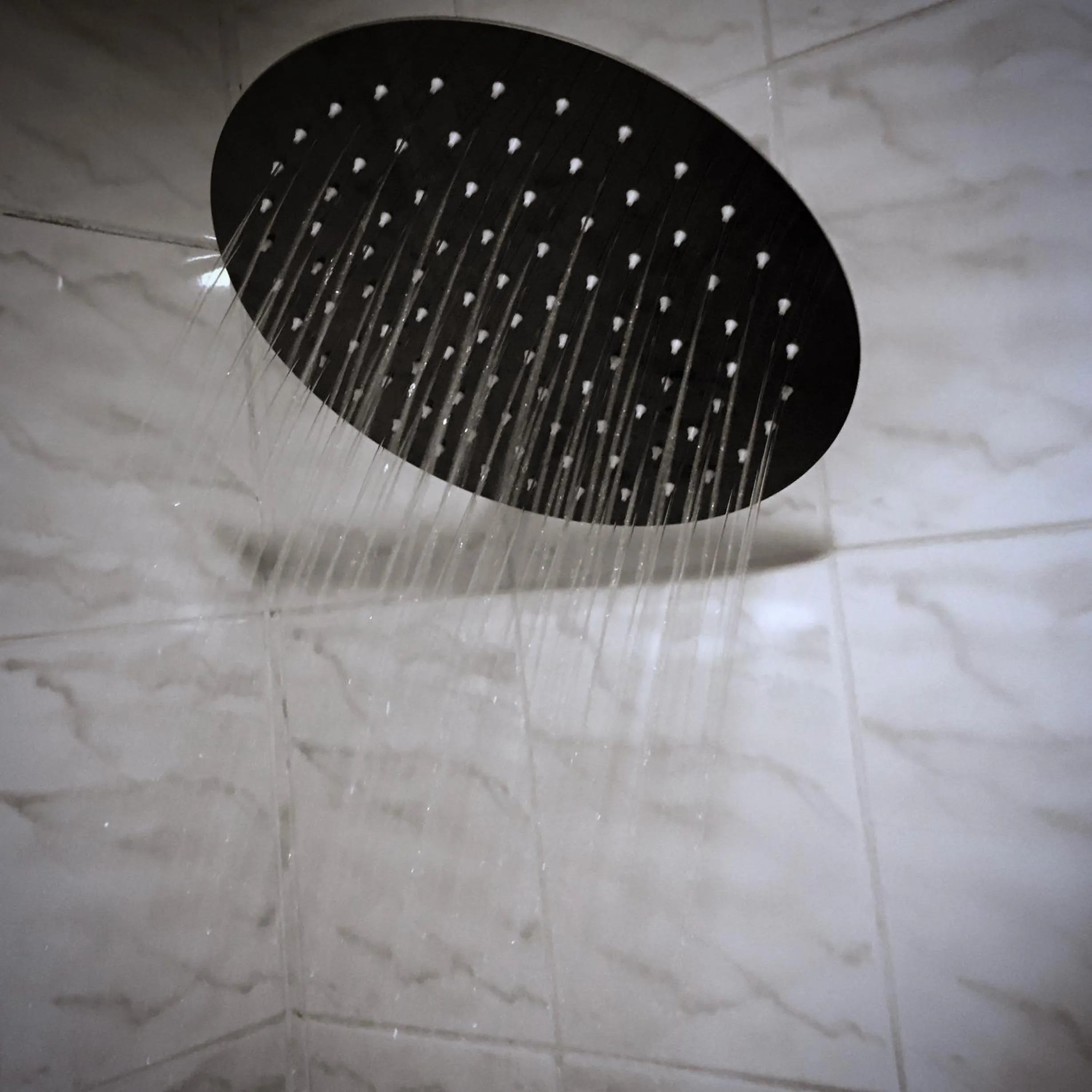 Shower in Hotel NASS Pinar del Lago