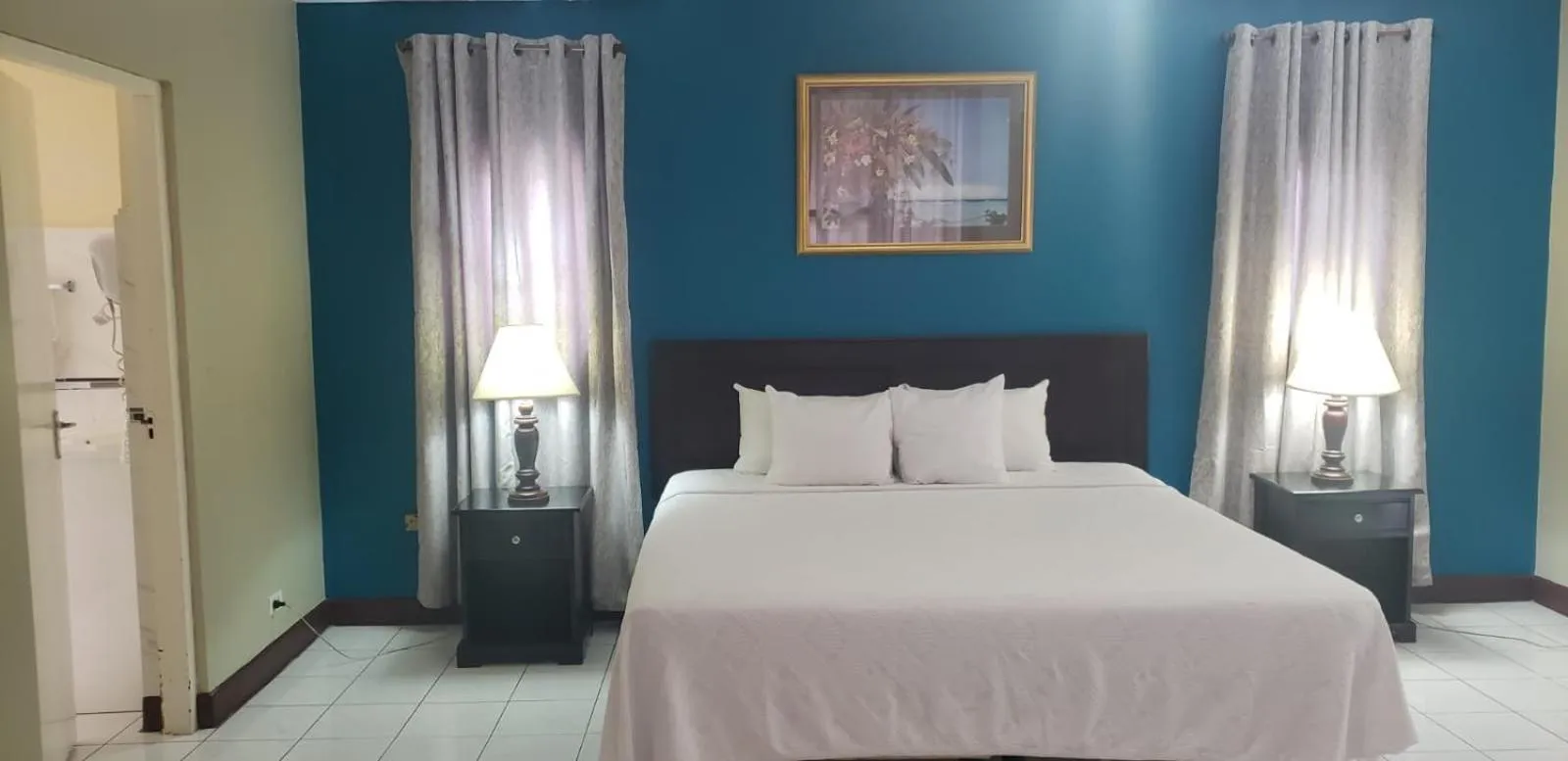 Bed in The Liguanea Club