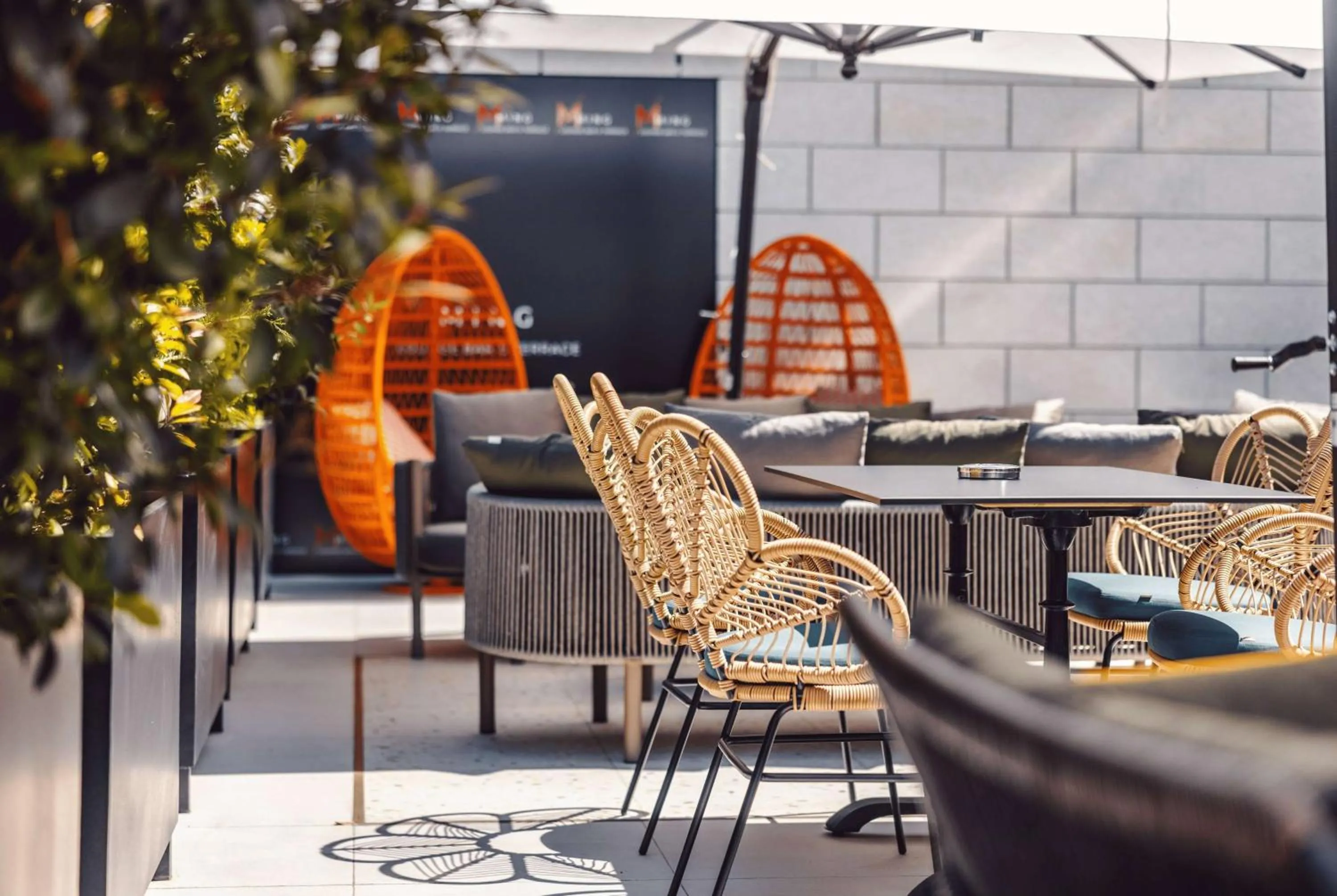 Lounge or bar in Wyndham Grand Tbilisi