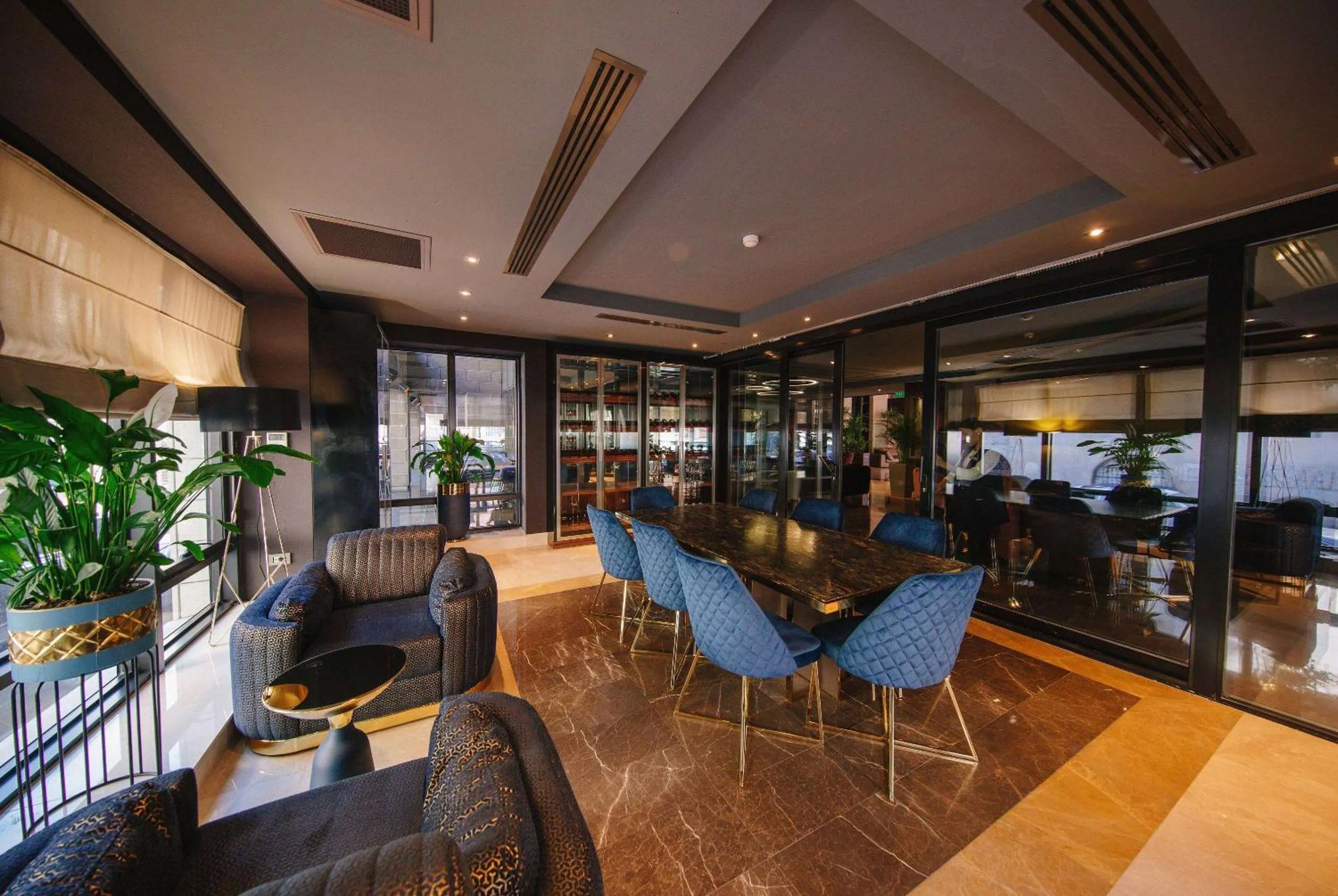Lounge or bar in Wyndham Grand Tbilisi