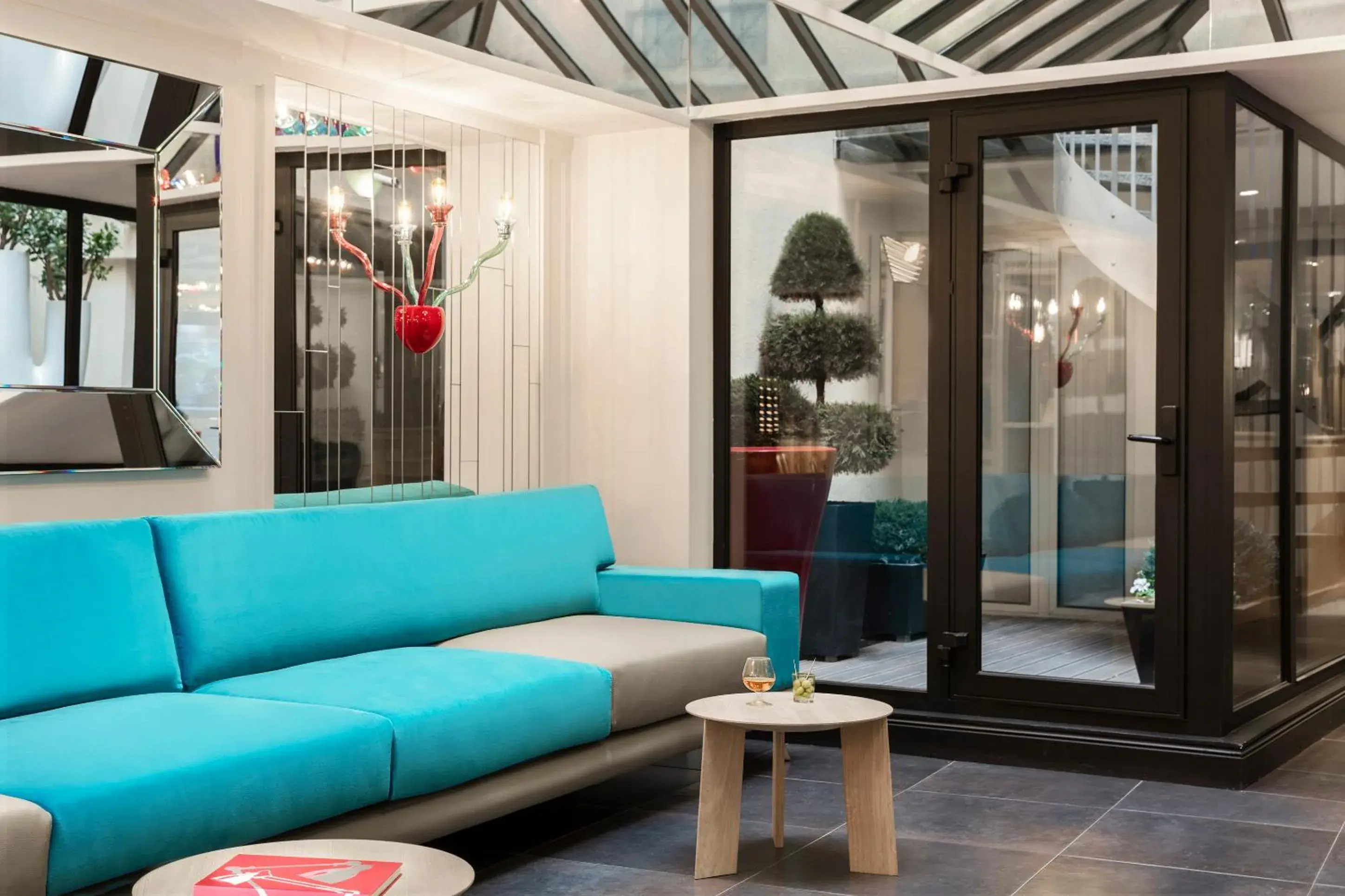 Lobby or reception in Hotel Louvre Saint-Honoré Lobby or reception in Hotel Louvre Saint-Honoré