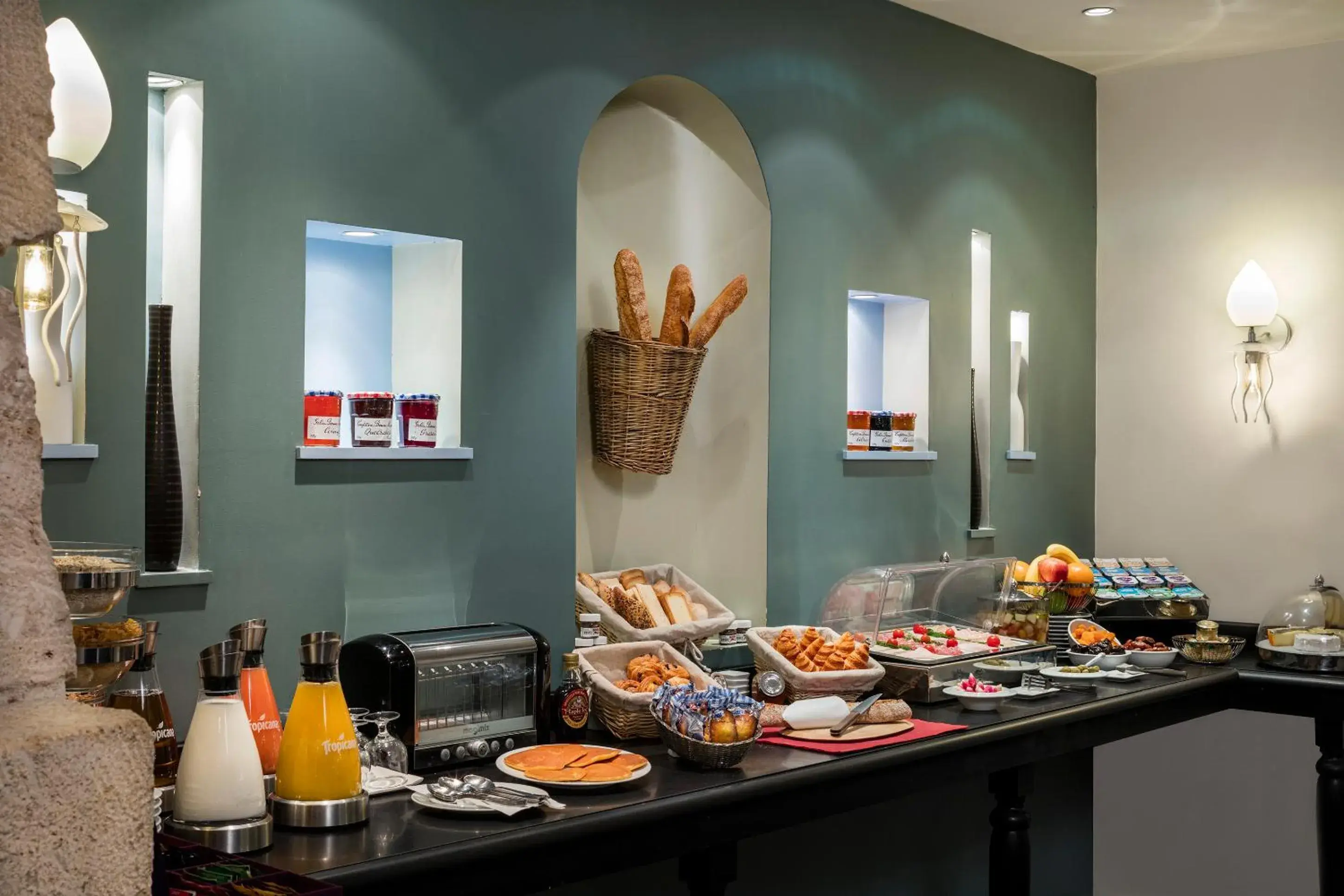 Restaurant/places to eat in Hotel Louvre Saint-Honoré Restaurant/places to eat in Hotel Louvre Saint-Honoré