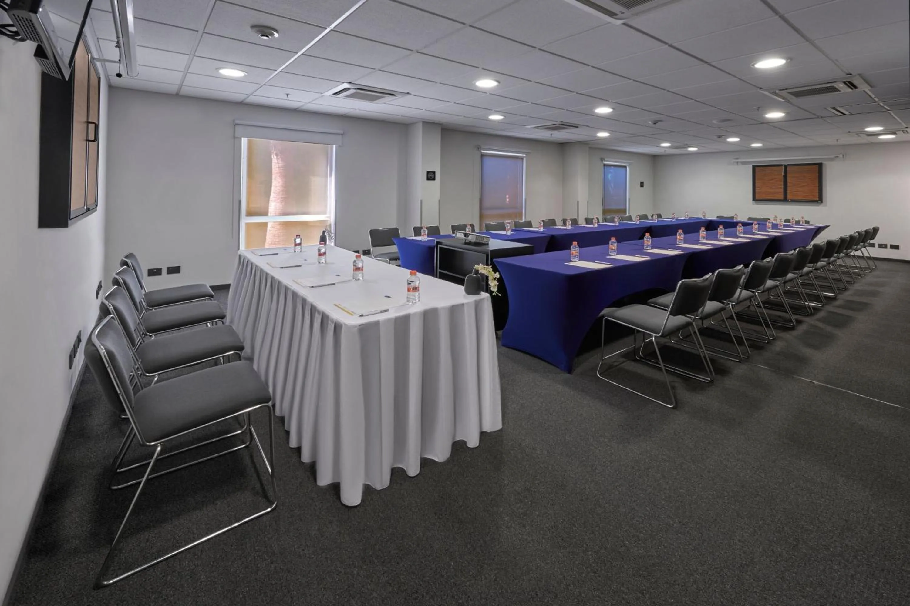 Meeting/conference room in City Express by Marriott Chetumal