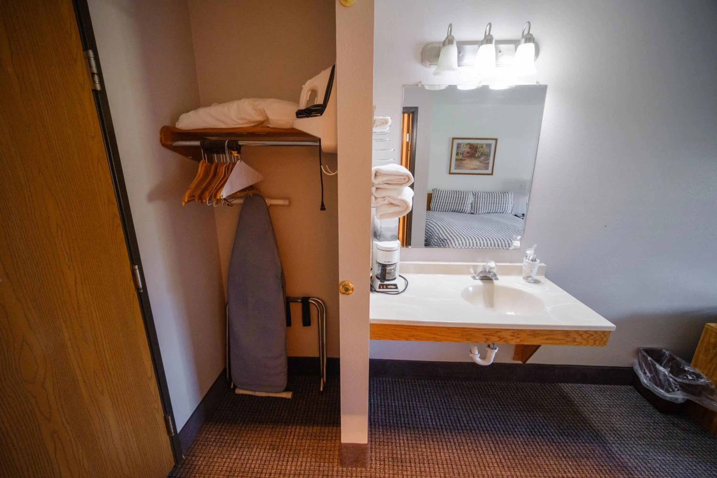 Bathroom in Westwood Inn & Suites Kimball I 90