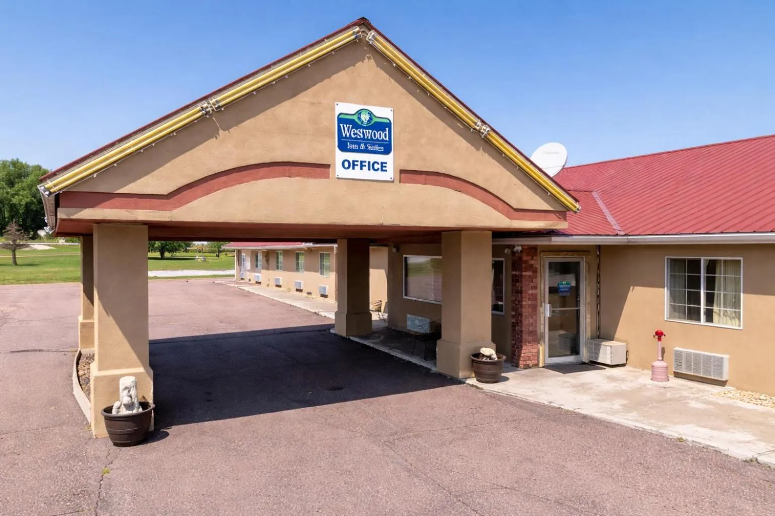 Facade/entrance in Westwood Inn & Suites Kimball I 90