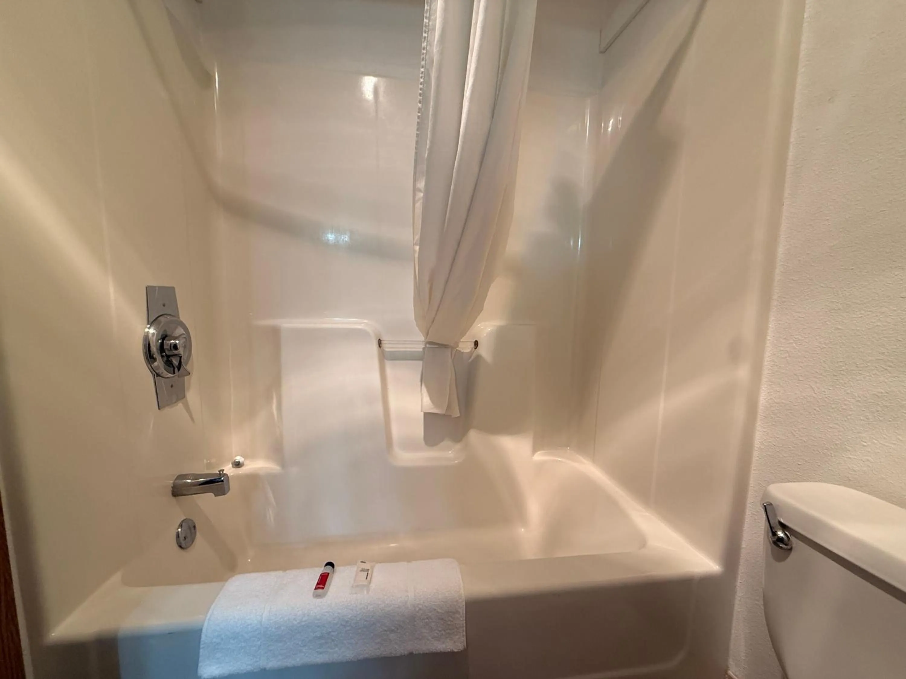 Bathroom in Westwood Inn & Suites Kimball I 90