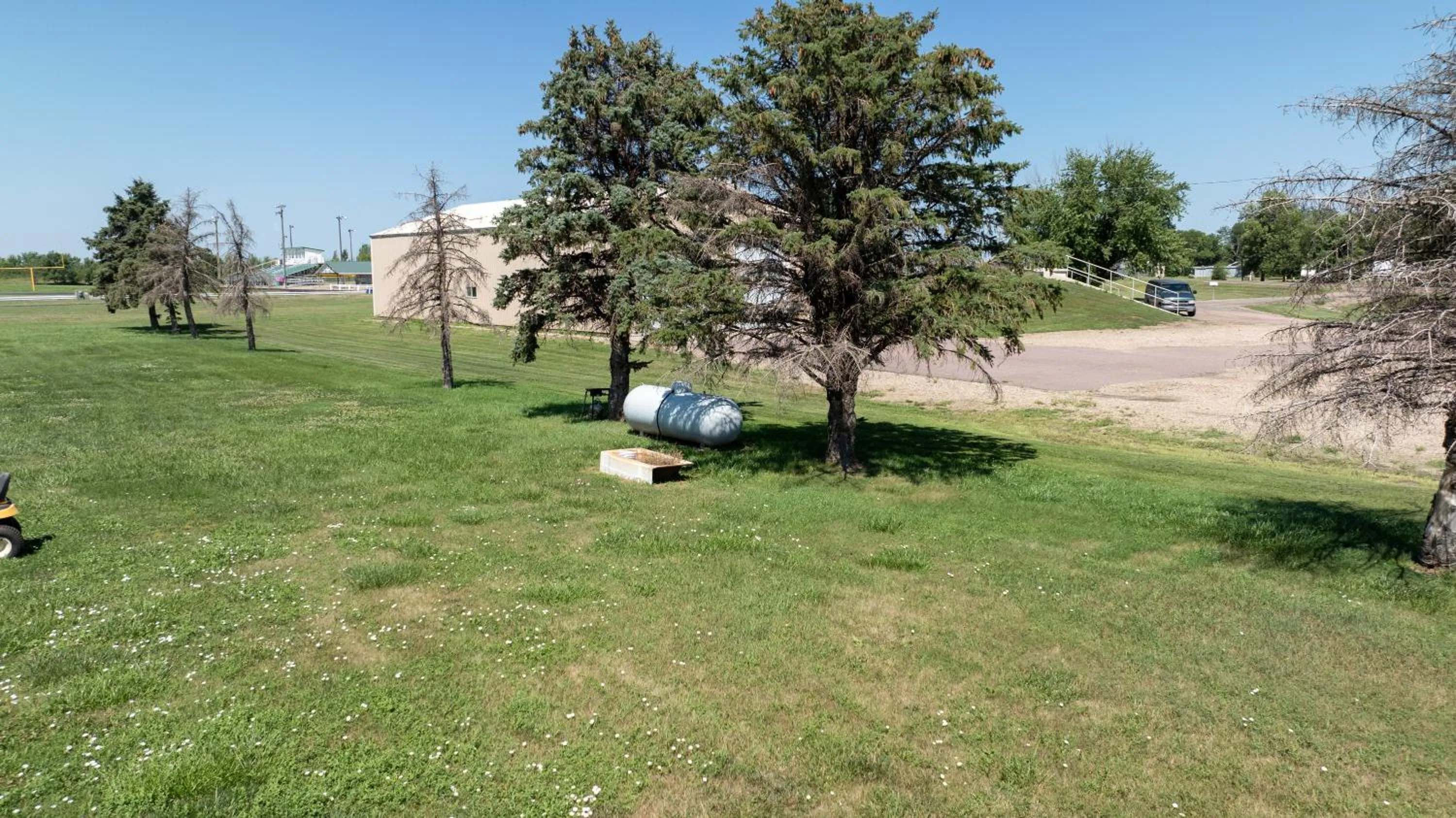 Garden view in Westwood Inn & Suites Kimball I 90