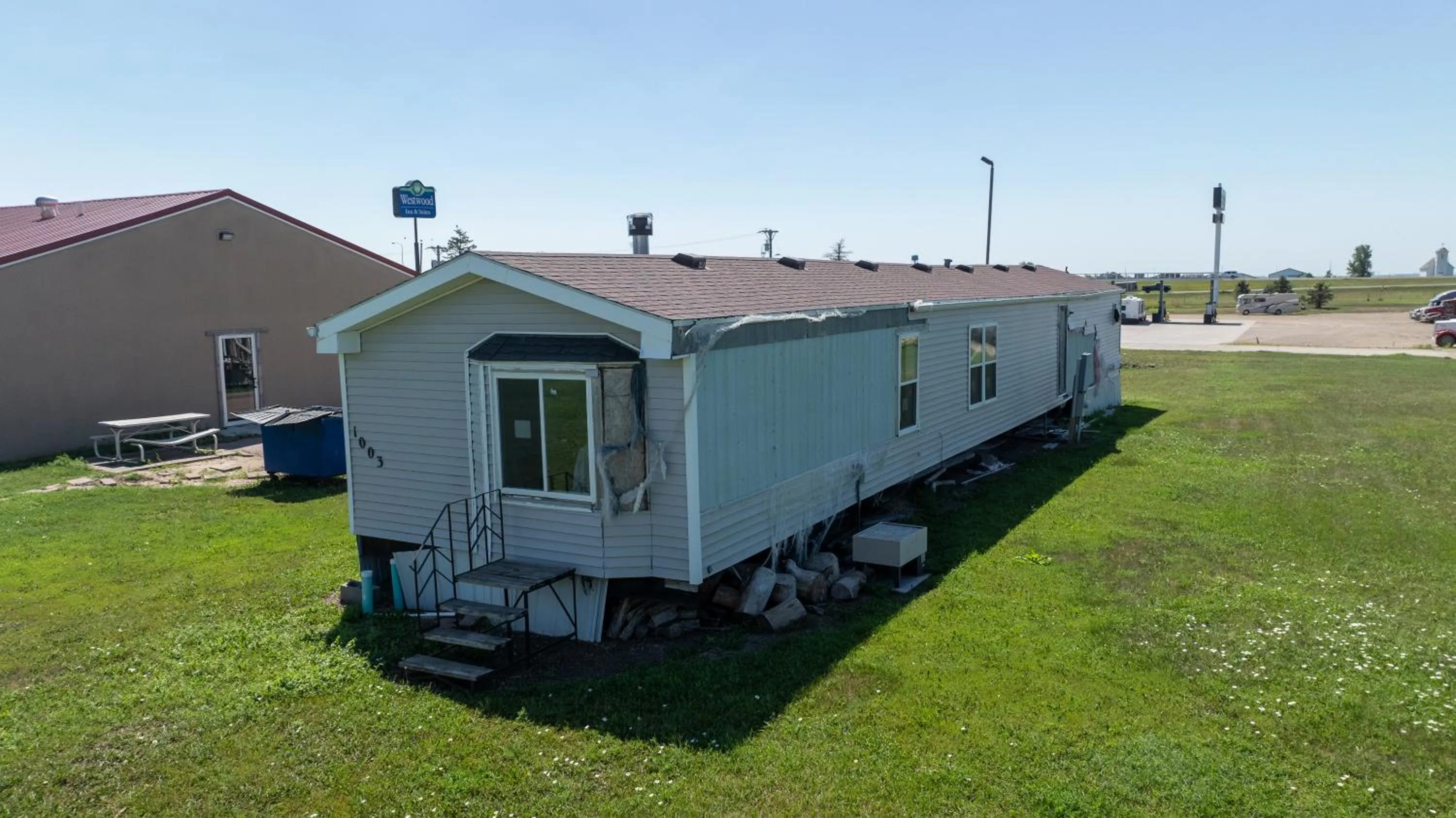 Property building in Westwood Inn & Suites Kimball I 90