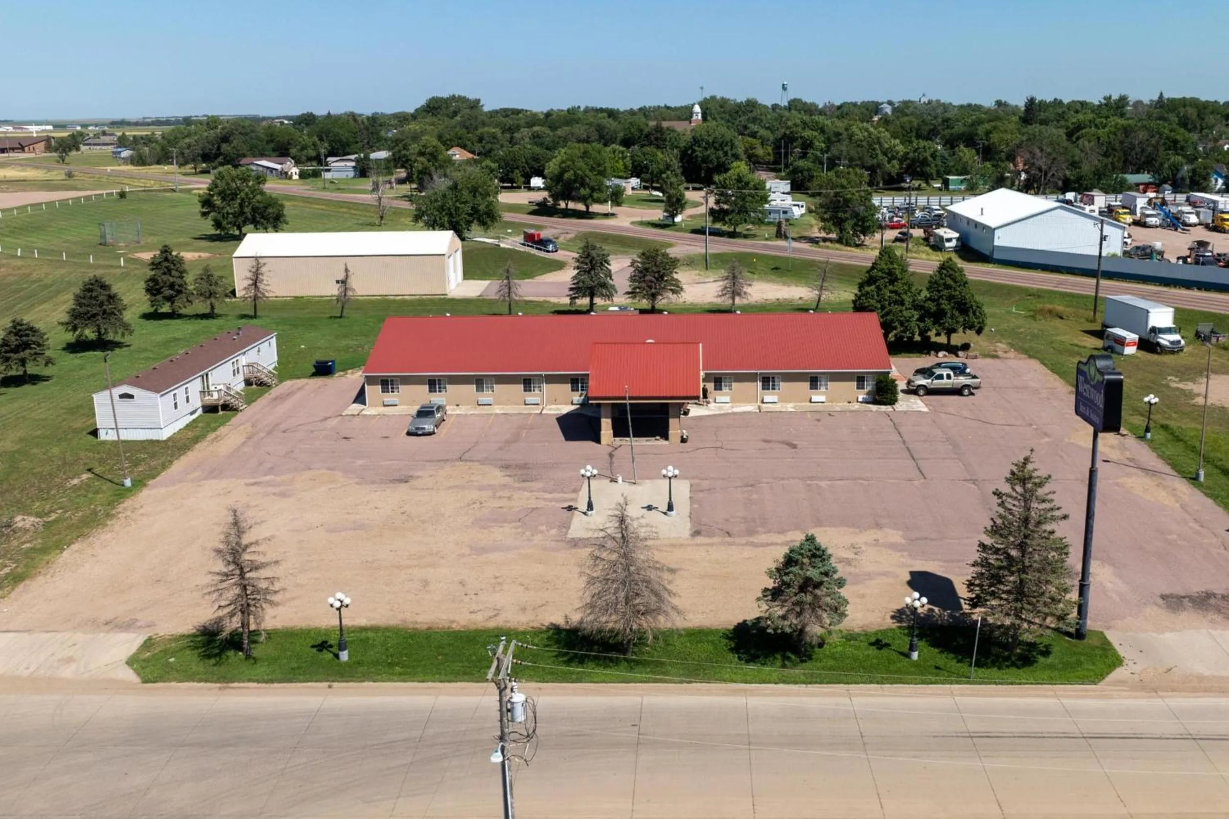 Parking in Westwood Inn & Suites Kimball I 90