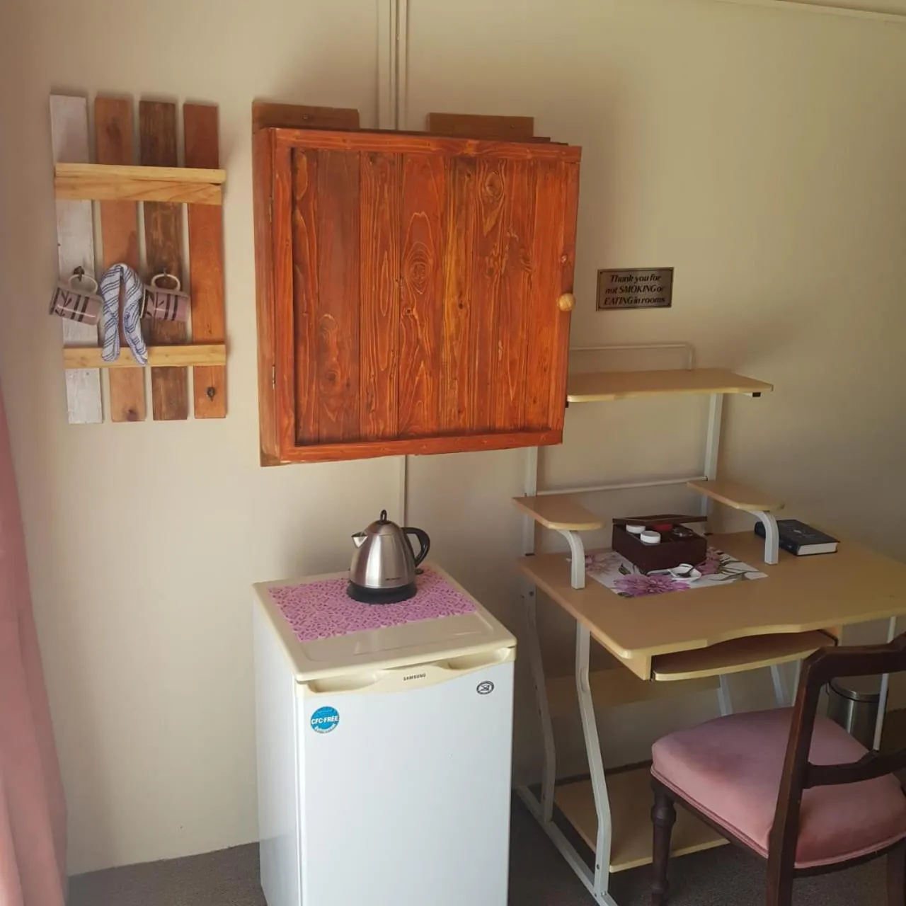 Coffee/tea facilities in Jolani 2 Guest House