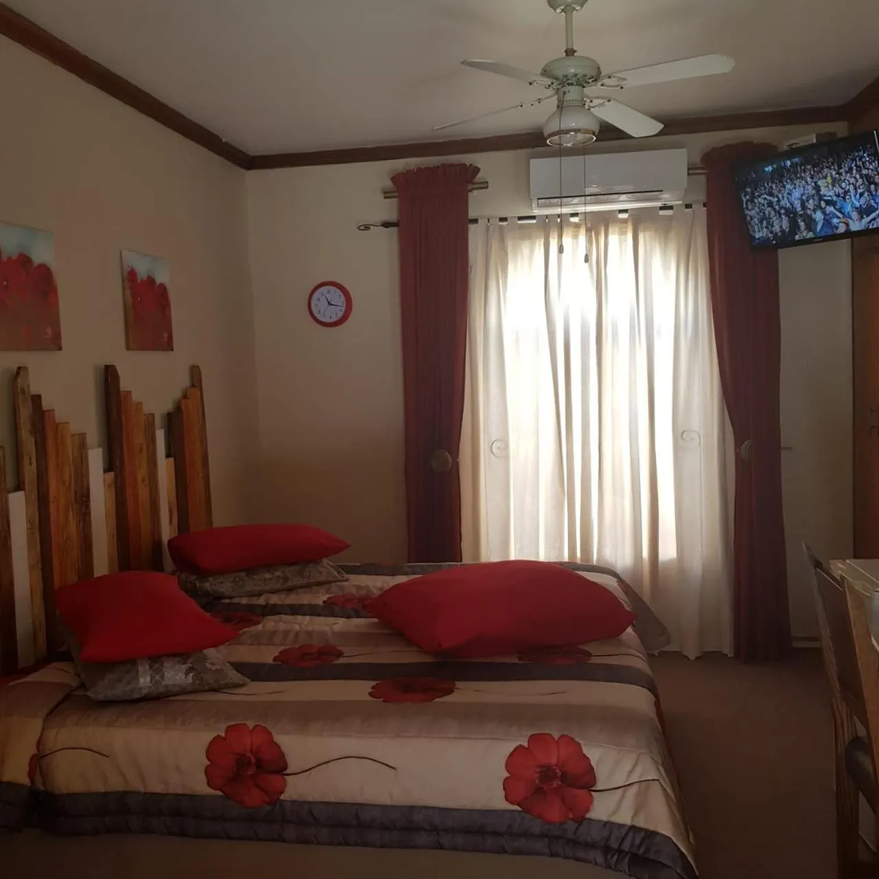 Bed in Jolani 2 Guest House