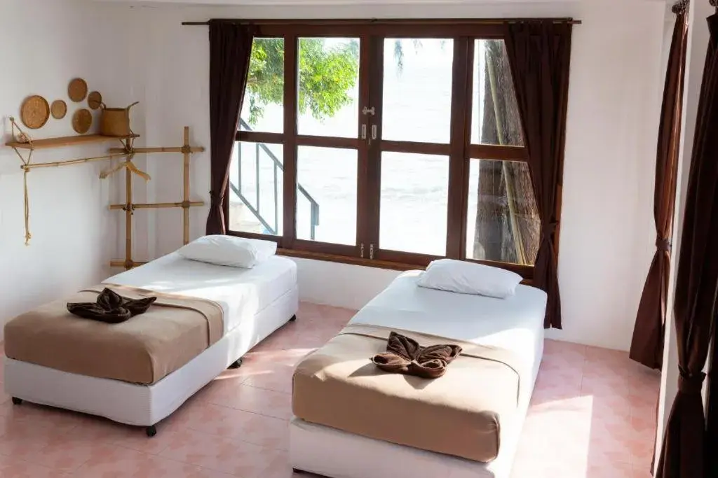 Bedroom, Bed in Tiki Beach Koh Phangan Beach Restaurant Bar and Coworking Bedroom, Bed in Tiki Beach Koh Phangan Beach Restaurant Bar and Coworking