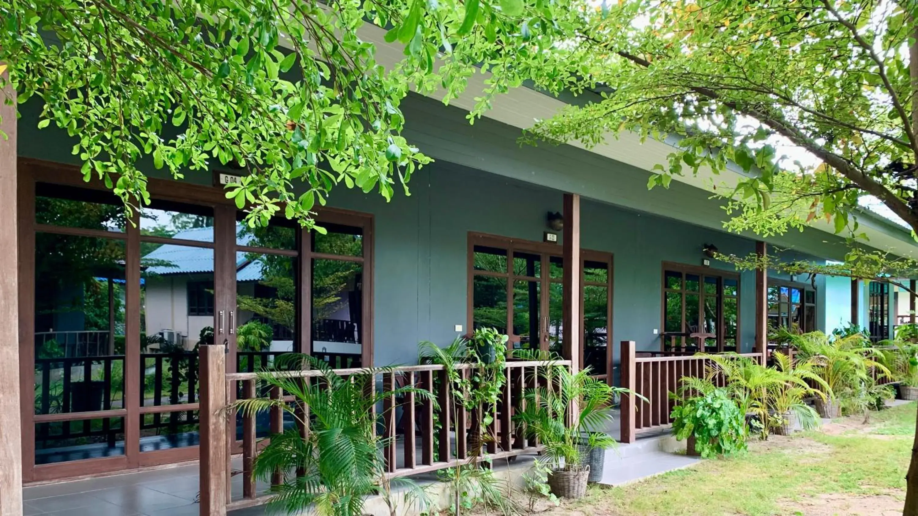 Property building in Tiki Beach Koh Phangan Beach Restaurant Bar and Coworking Property building in Tiki Beach Koh Phangan Beach Restaurant Bar and Coworking