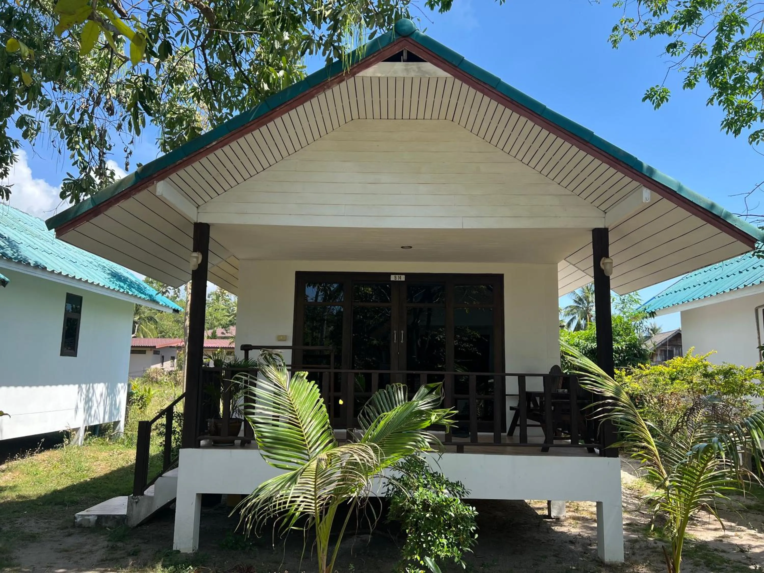 Tiki Beach Koh Phangan Beach Restaurant Bar and Coworking