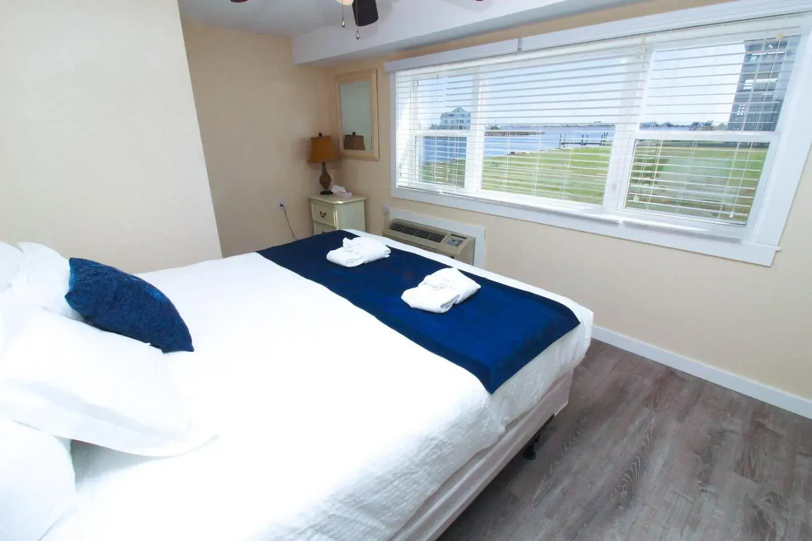 Bed in Fin 'N Feather Waterside Inn by Kees Vacations Bed in Fin 'N Feather Waterside Inn by Kees Vacations