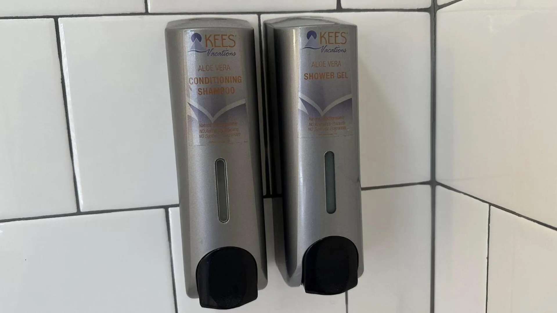 Bathroom in Fin 'N Feather Waterside Inn by Kees Vacations