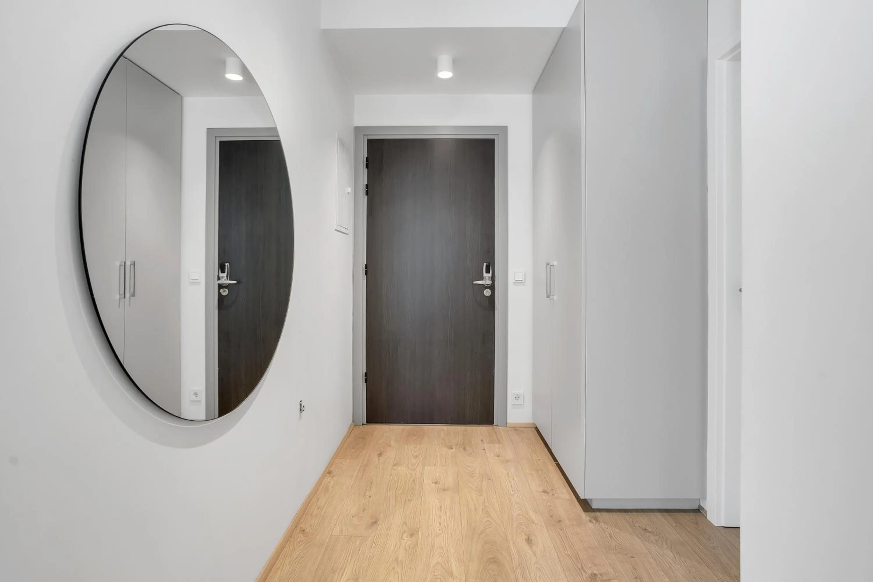 wardrobe in Sif Apartments by Heimaleiga