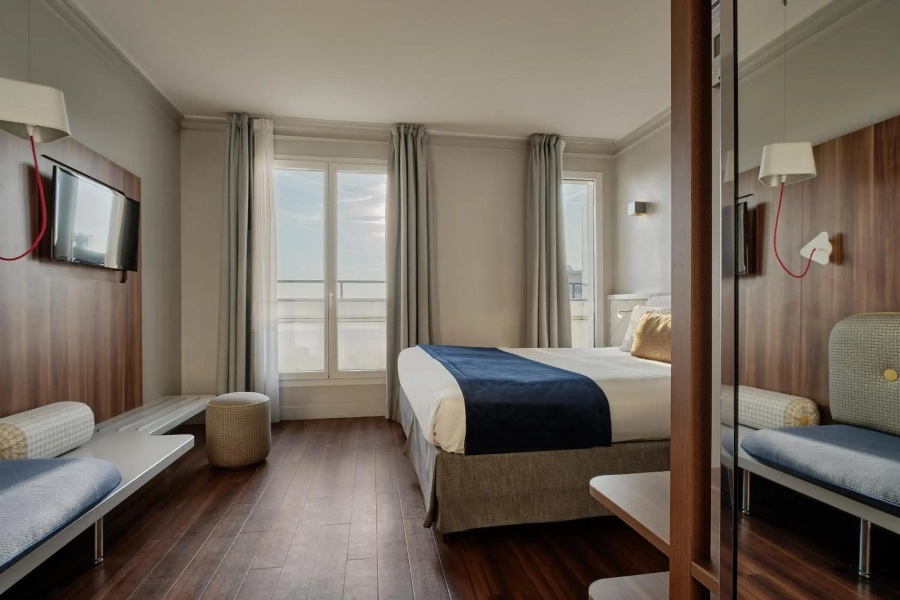 Bed in Hotel Atrium by Happyculture Bed in Hotel Atrium by Happyculture