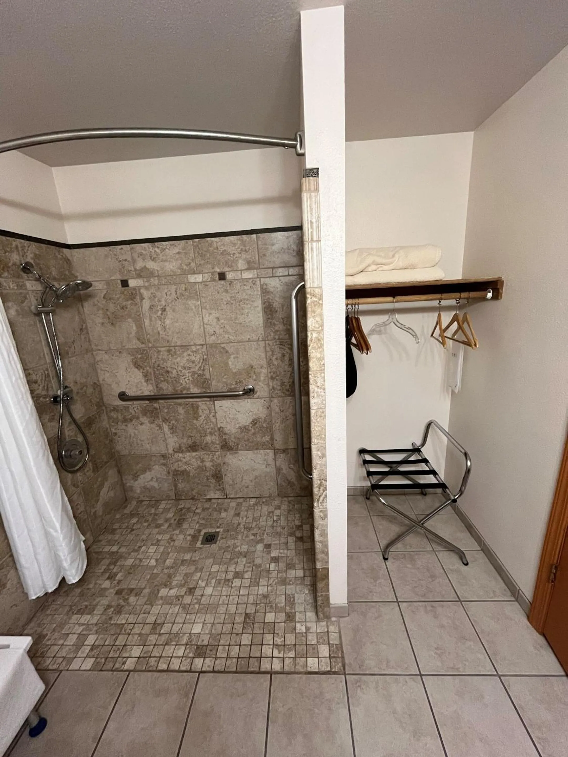 Bathroom in Seasons Motel