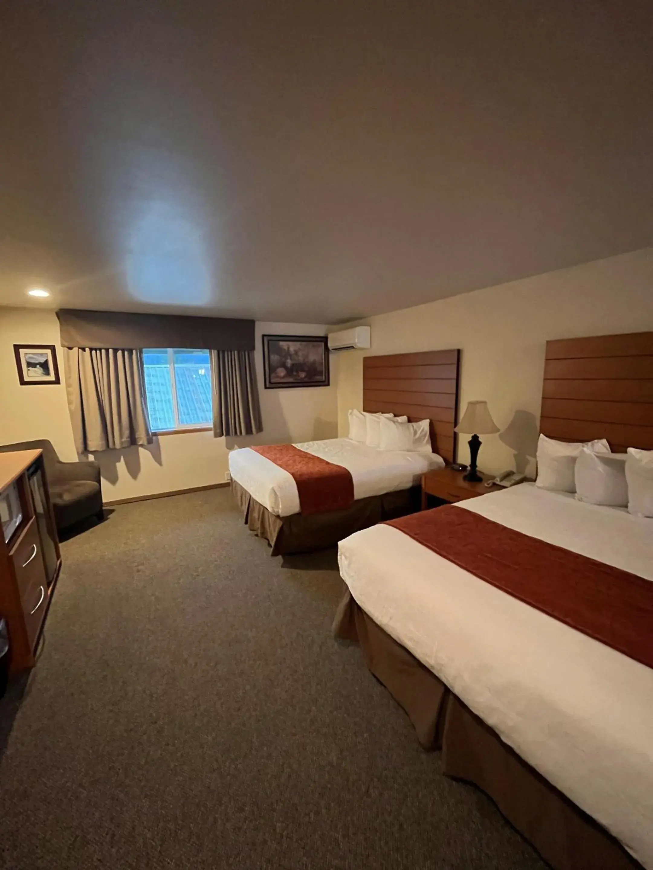 Other, Bed in Seasons Motel Other, Bed in Seasons Motel