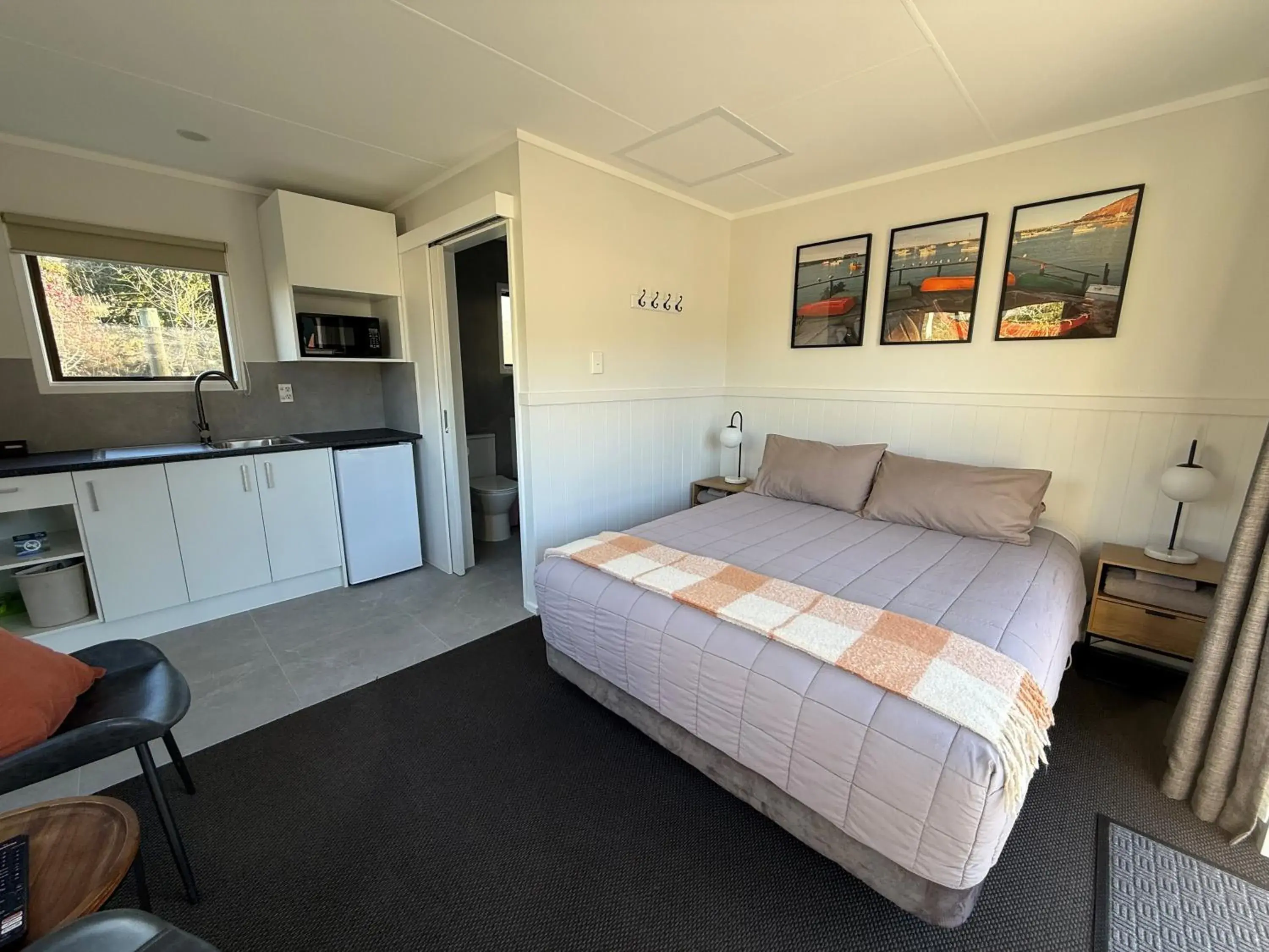 Deluxe Queen Room with Private Bathroom in Oamaru TOP 10 Holiday Park Deluxe Queen Room with Private Bathroom in Oamaru TOP 10 Holiday Park