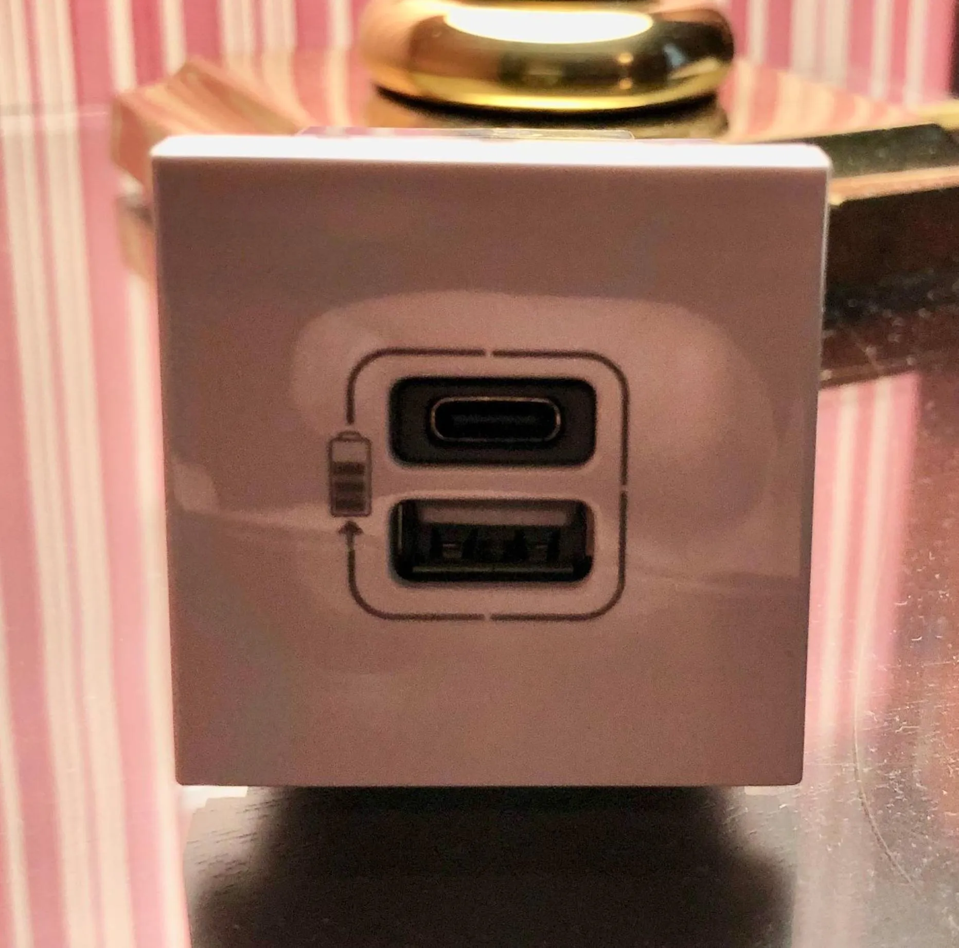 TV and multimedia in Hôtel Beaubourg