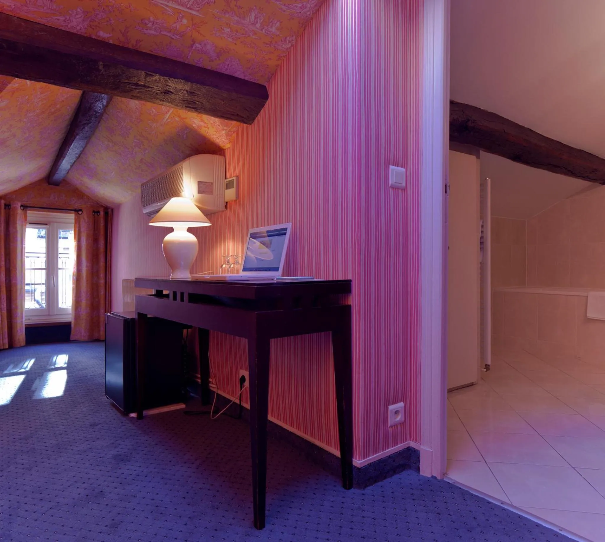 Decorative detail in Hôtel Beaubourg