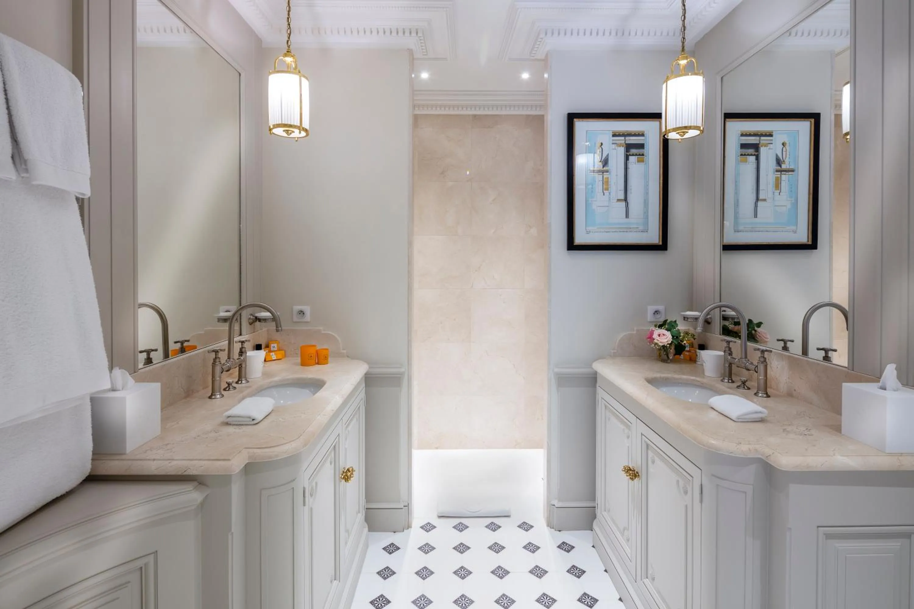 Bathroom in Villa Saint-Ange